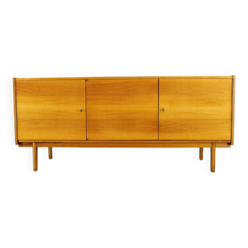 1960s Czechoslovakian maple veneer sideboard, high gloss finish