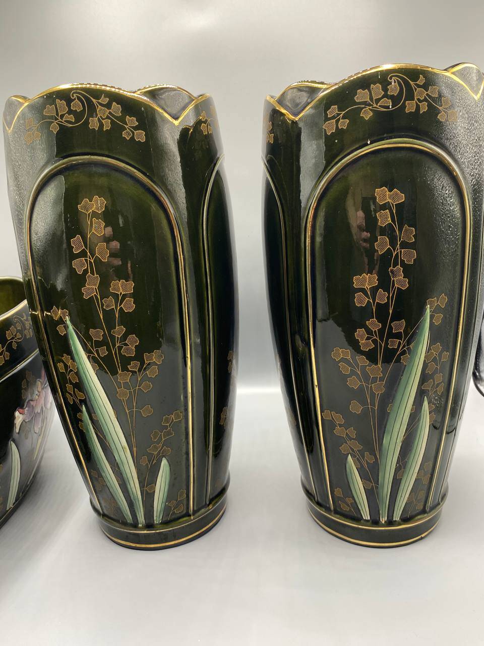 Rare Art Nouveau Ensemble circa 1900 – Glazed ceramic with iris decoration – Trio