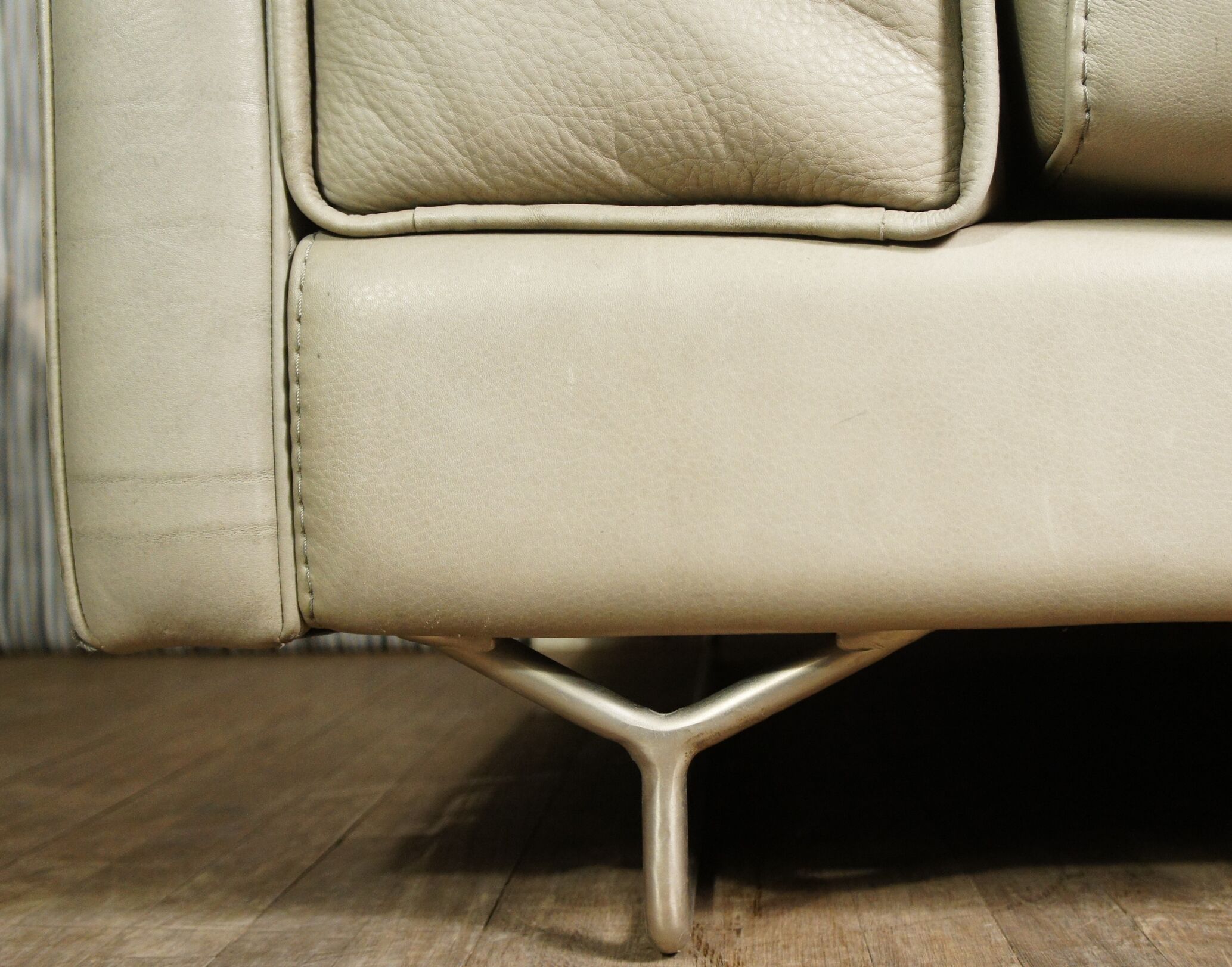 Roche-Bobois satellite leather sofa Philippe Bouix special edition 2008