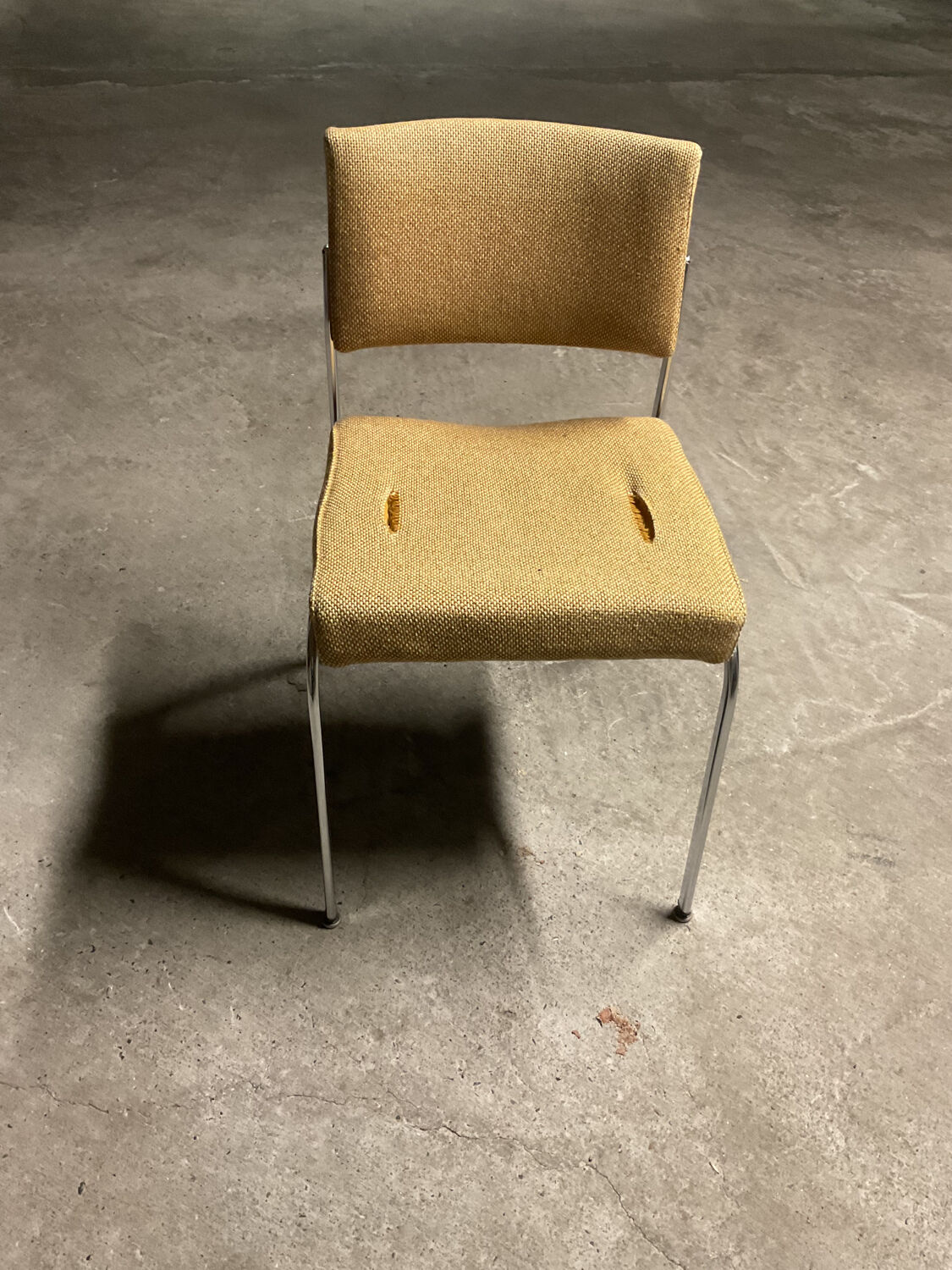 Chaise de bureau tissu années 70