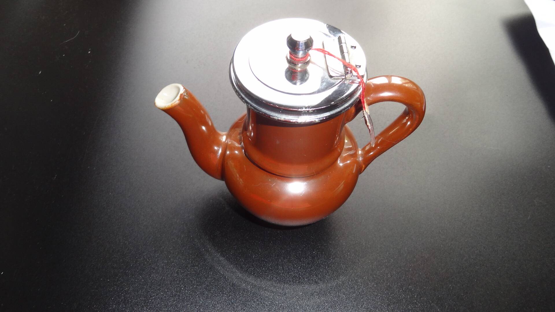 Théière vintage avec filtre