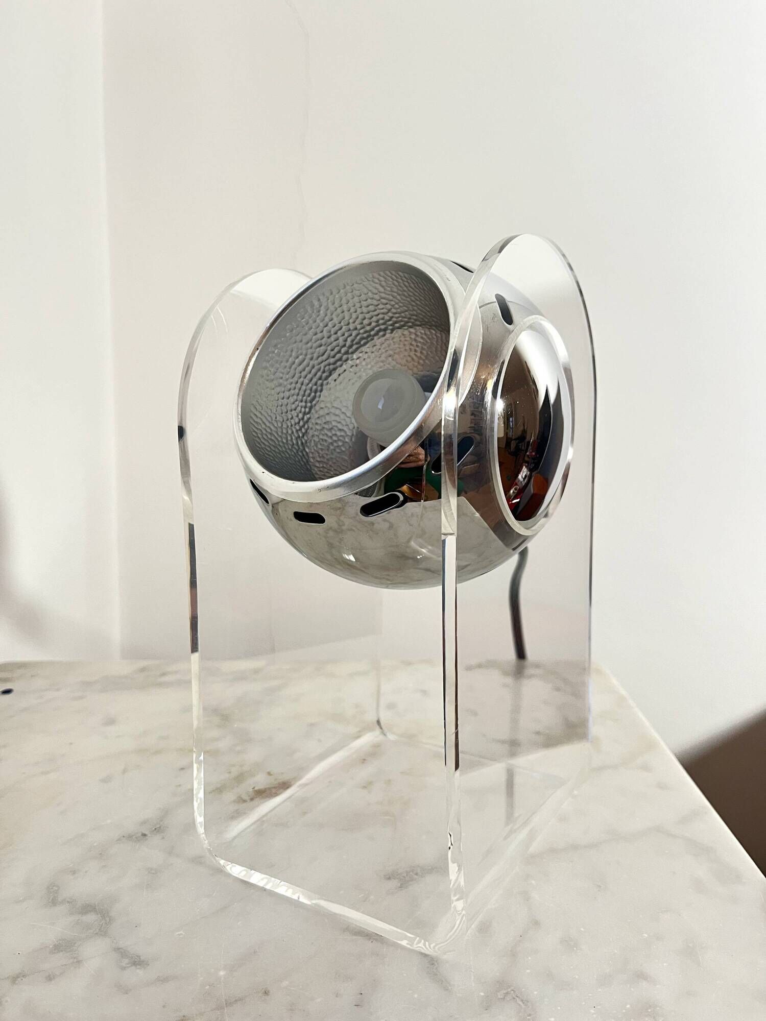 Vintage Space Age Acrylic Table Lamp by Gino Sarfatti for Arteluce, Italy