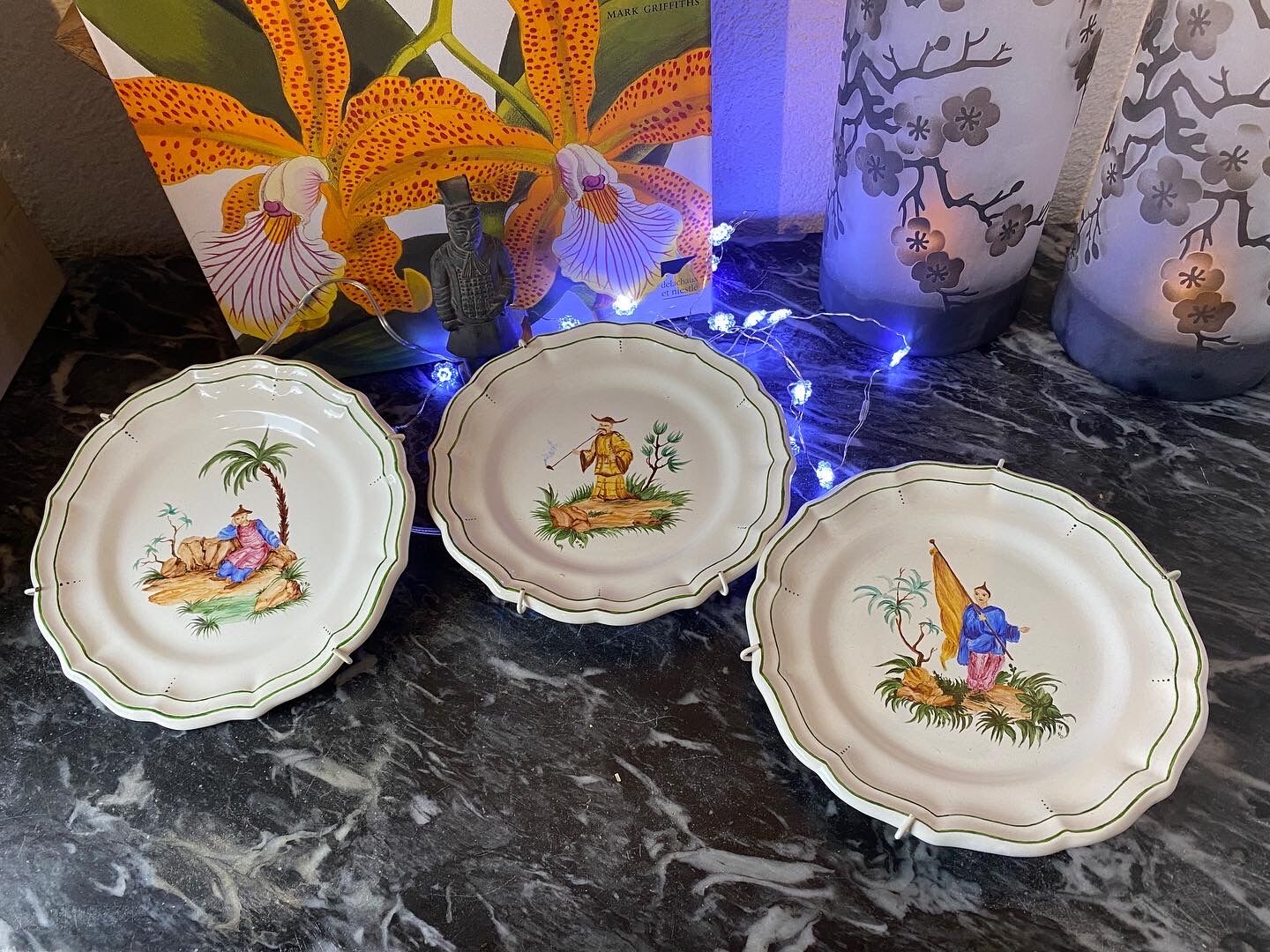 Set of 3 decorative earthenware plates stamped "Gien"