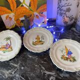 Set of 3 decorative earthenware plates stamped "Gien"