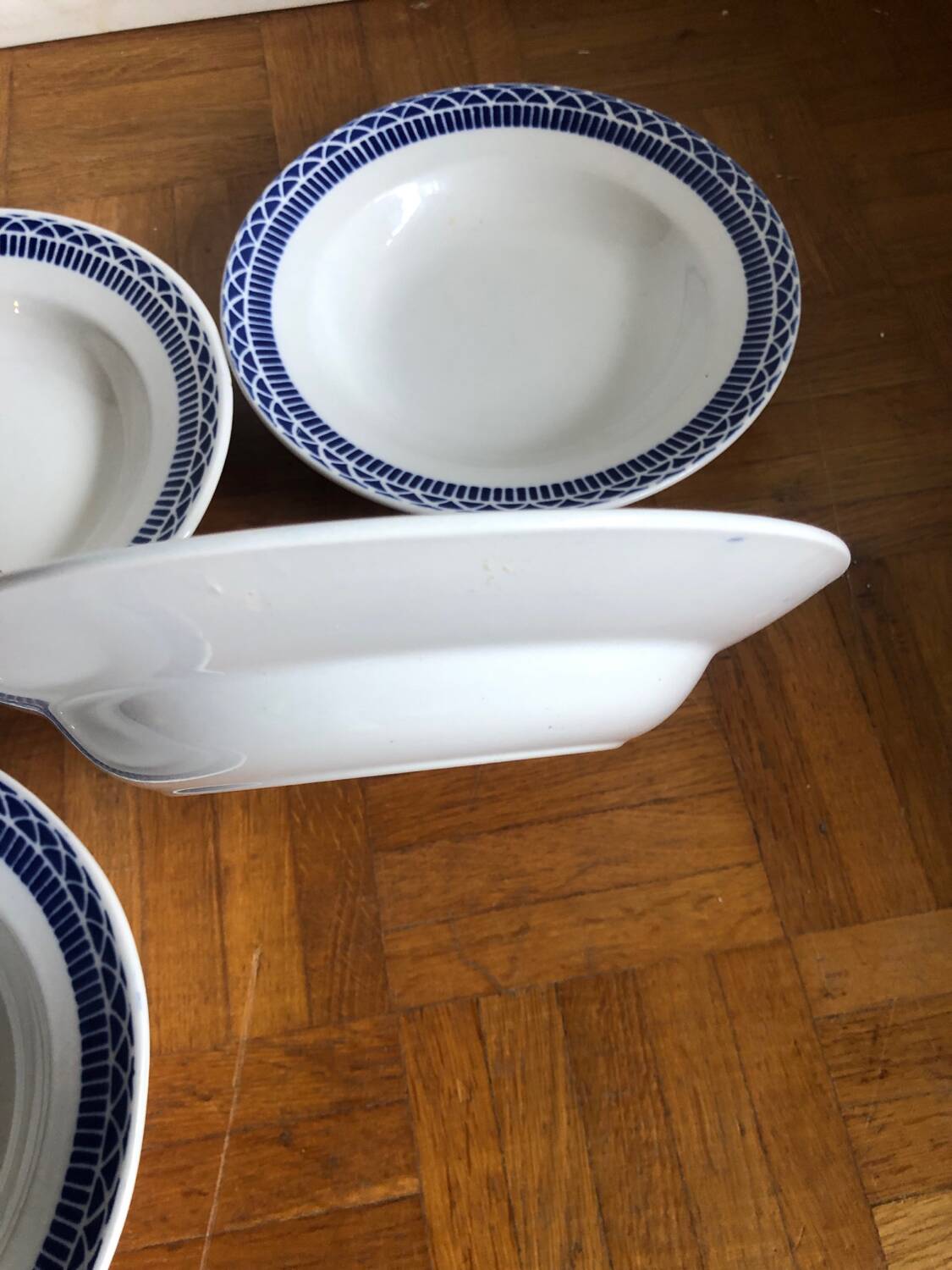 Four vintage Sarguemines soup plates
