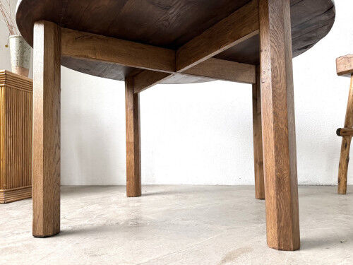 Brutalist round table in solid oak, 1950s.