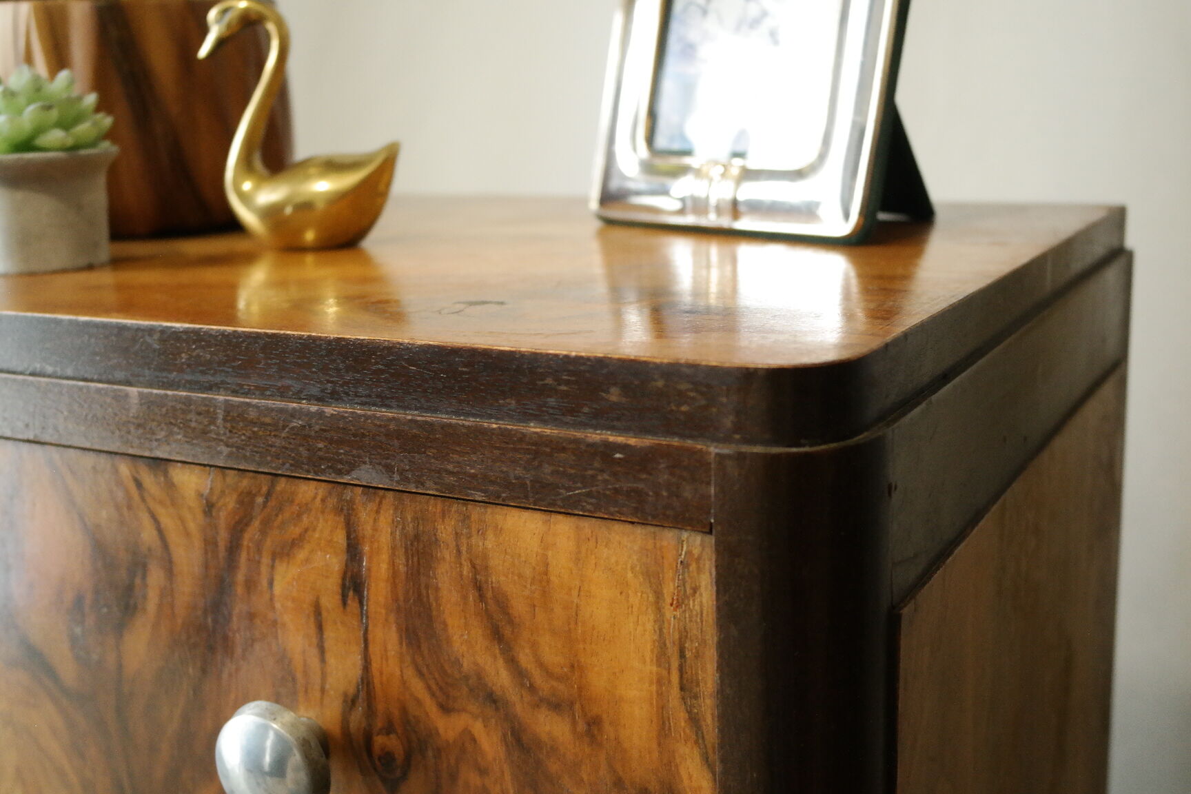 Commode art déco en noyer