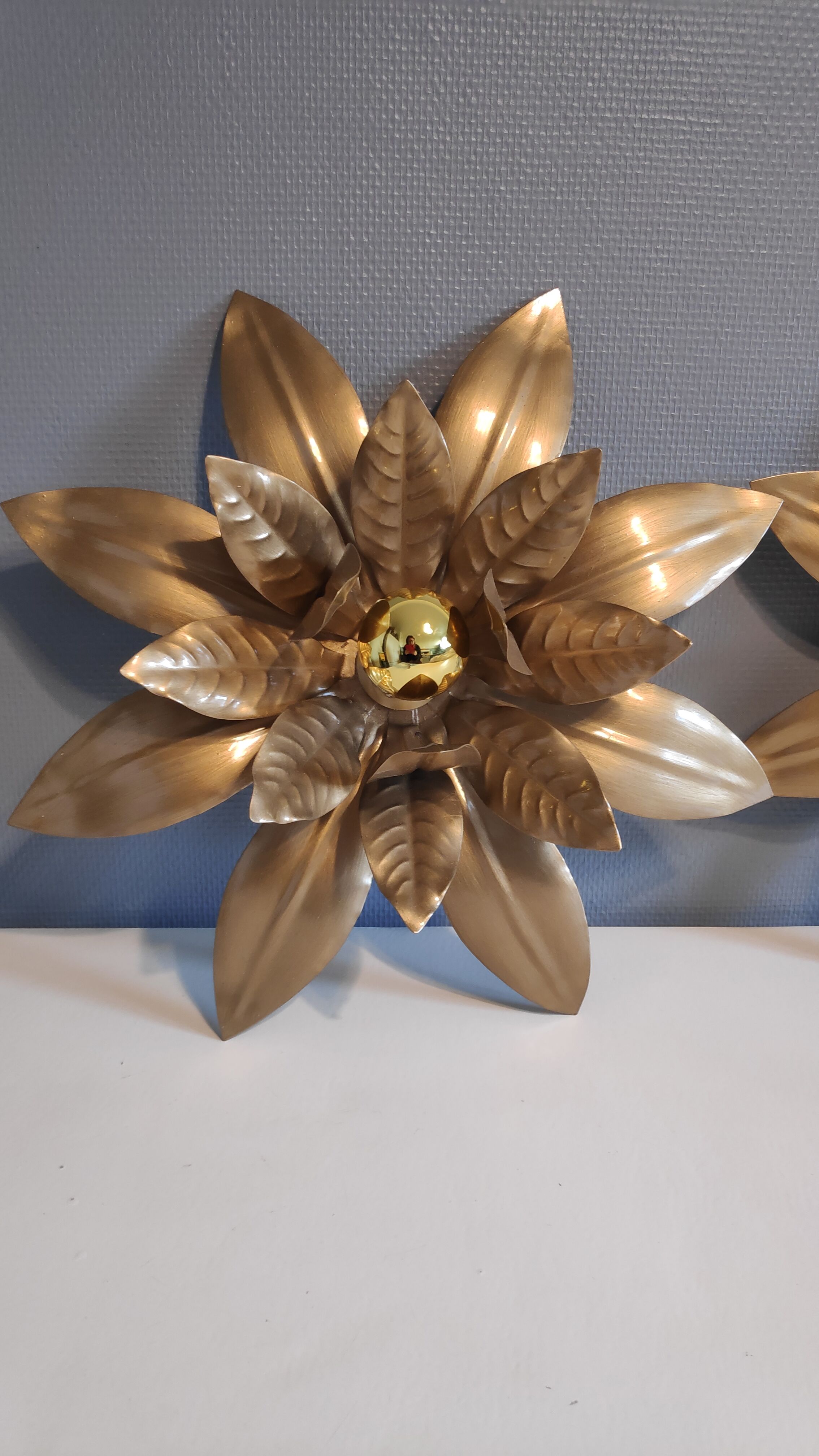 Wall light gold metal sheets