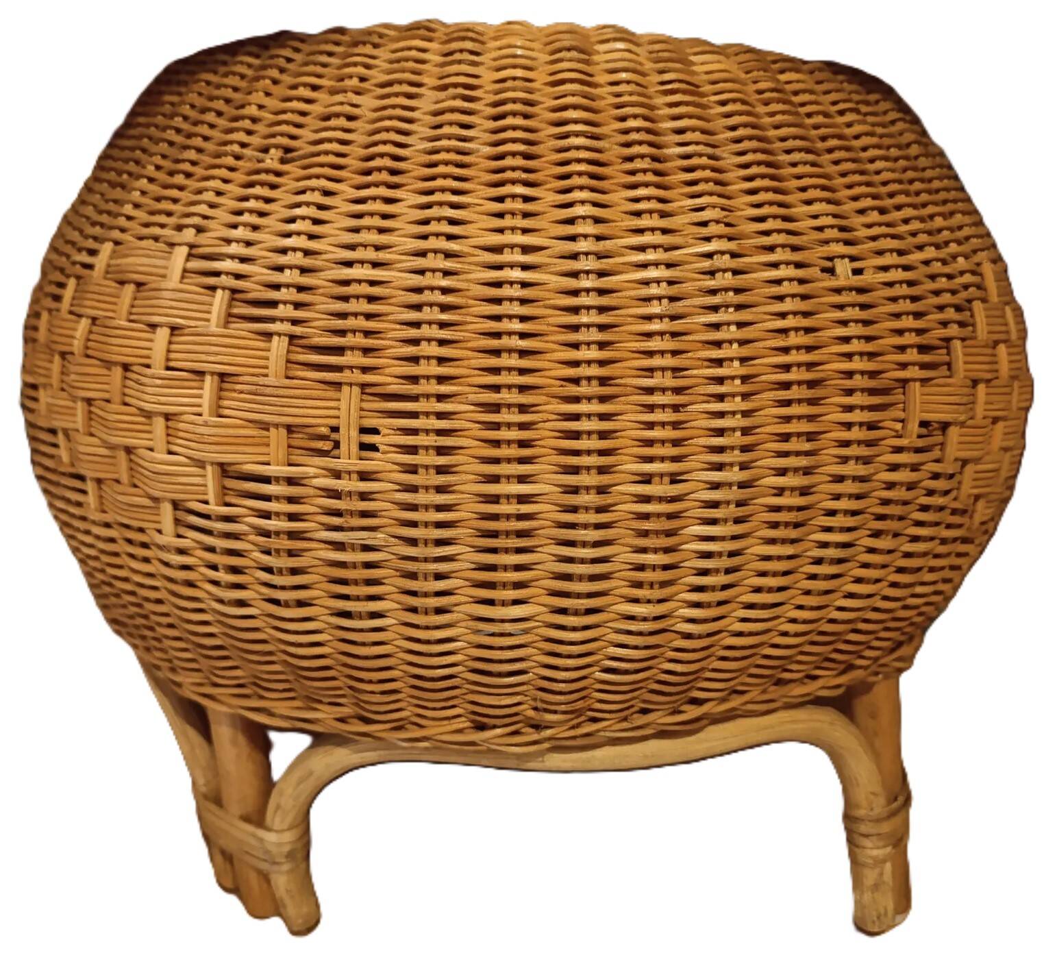 Round rattan pouf stool