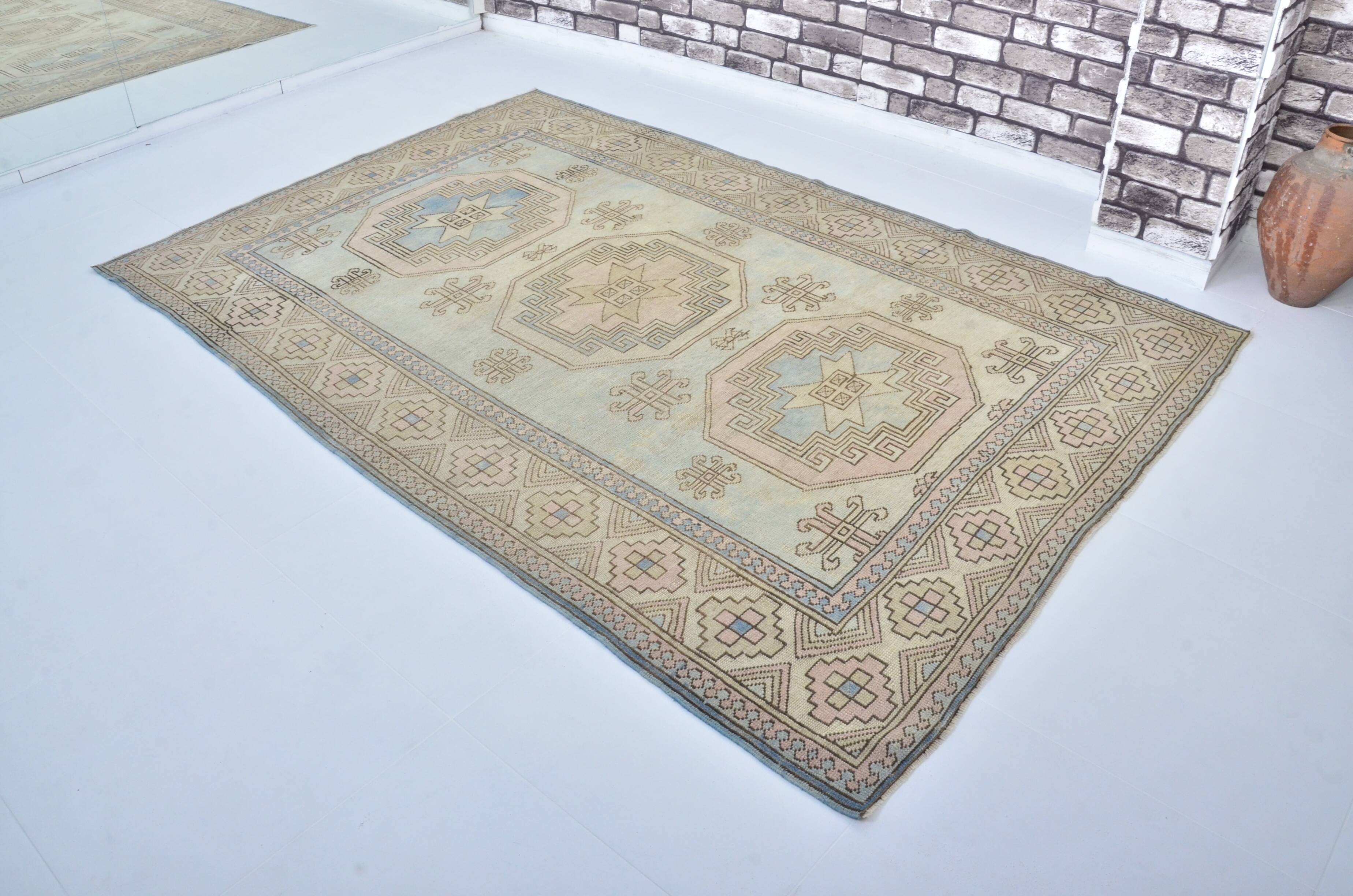 Anatolian Oushak wool rug, reference 3558