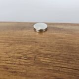 1940s Art Decò dressing table in blond walnut with sliding glass