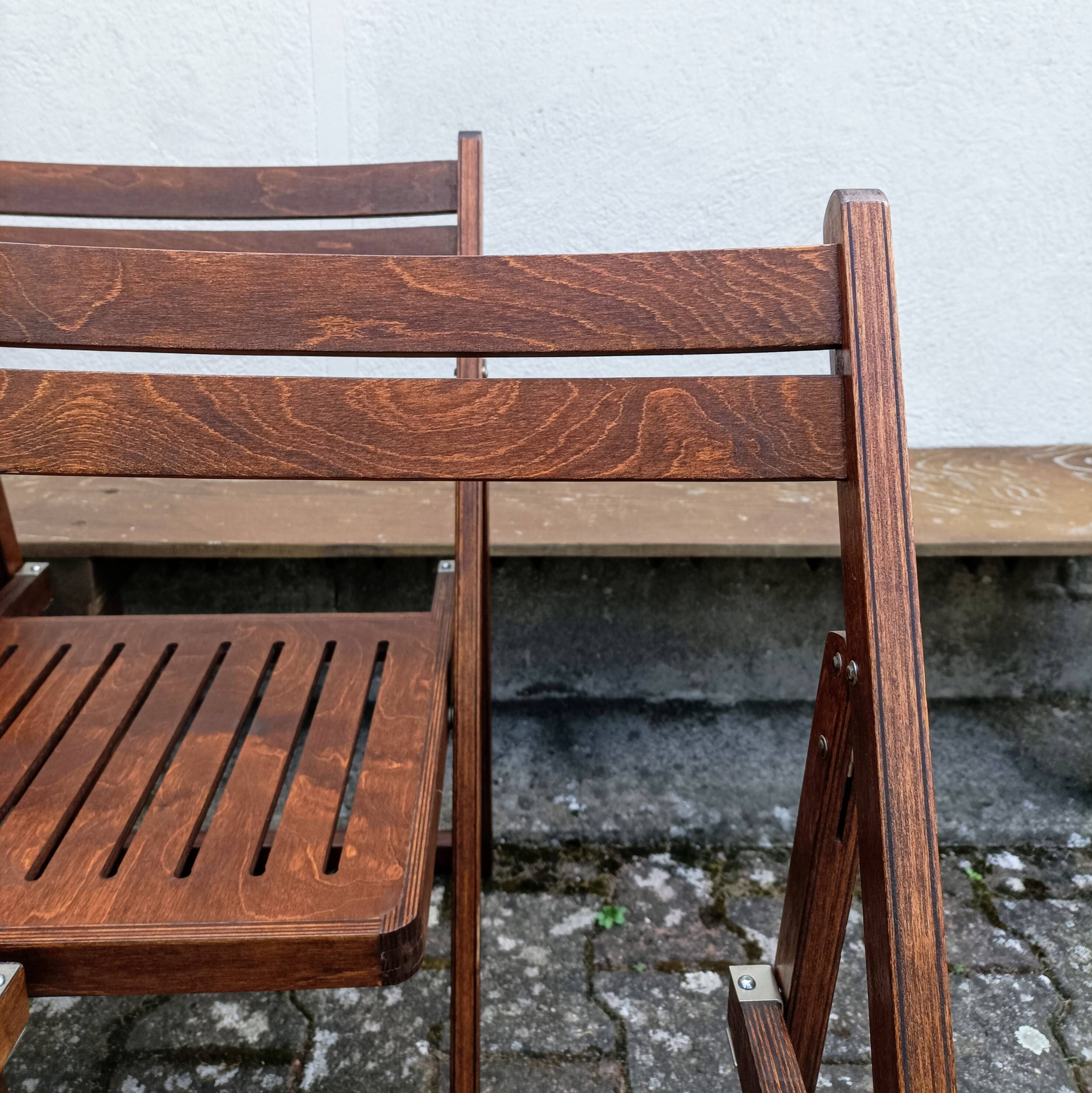 Wooden folding chairs, 70s