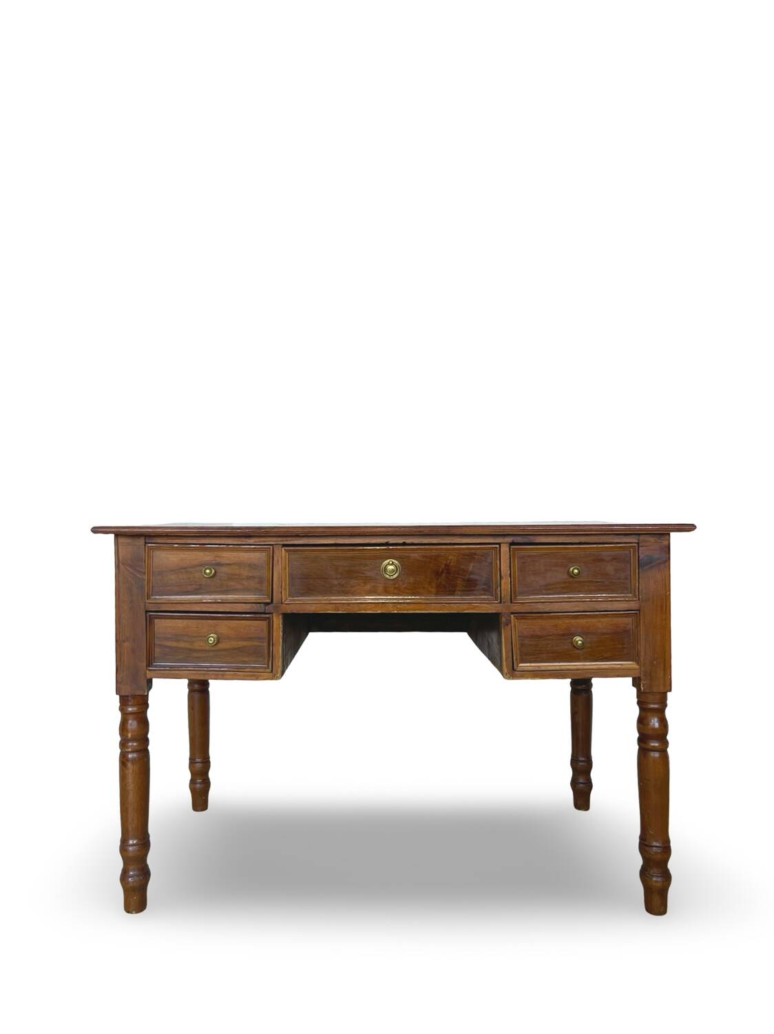 Italian pine wood centre writing desk from the 1960s, a reproduction o