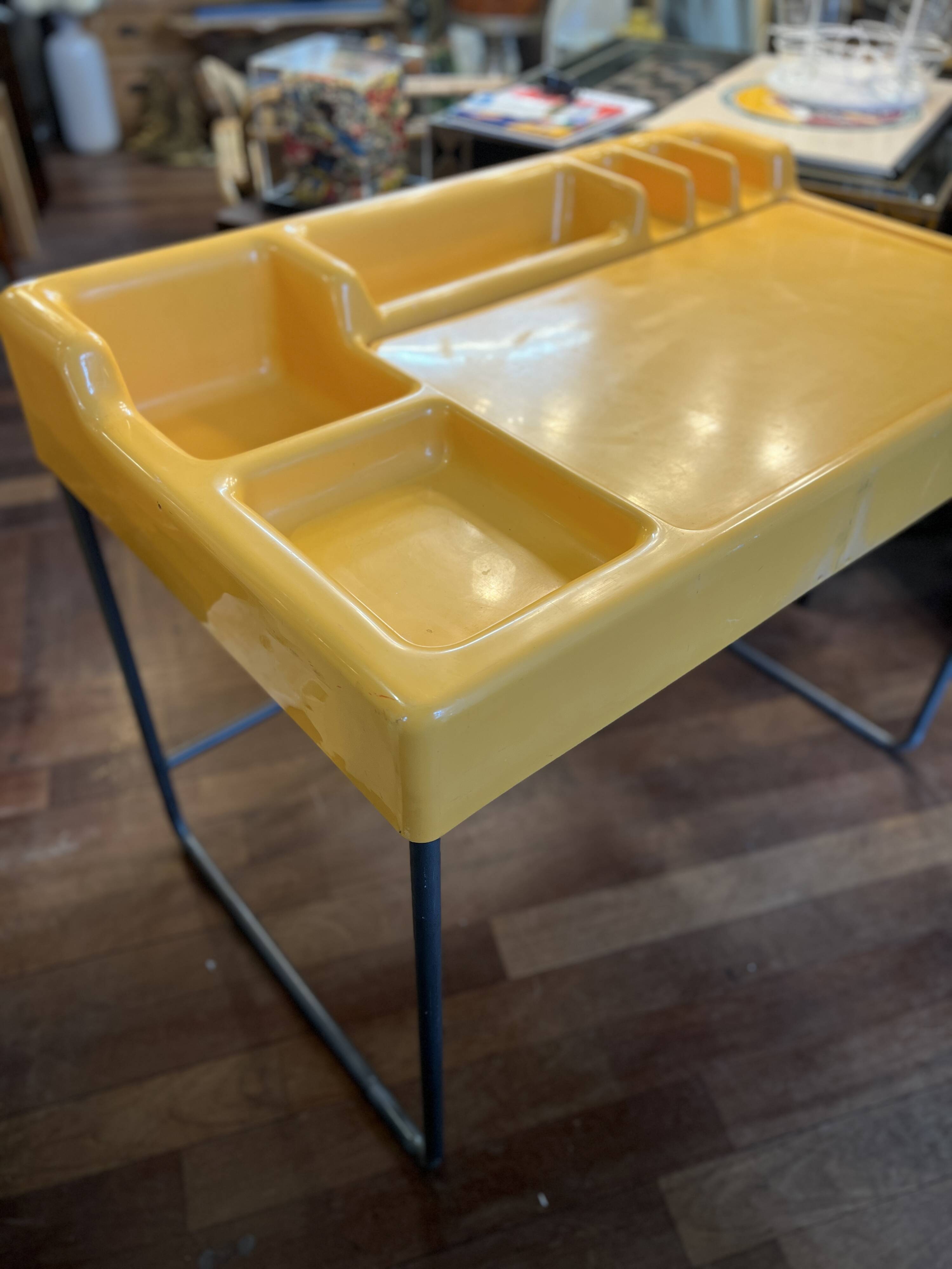 Molded plastic desk