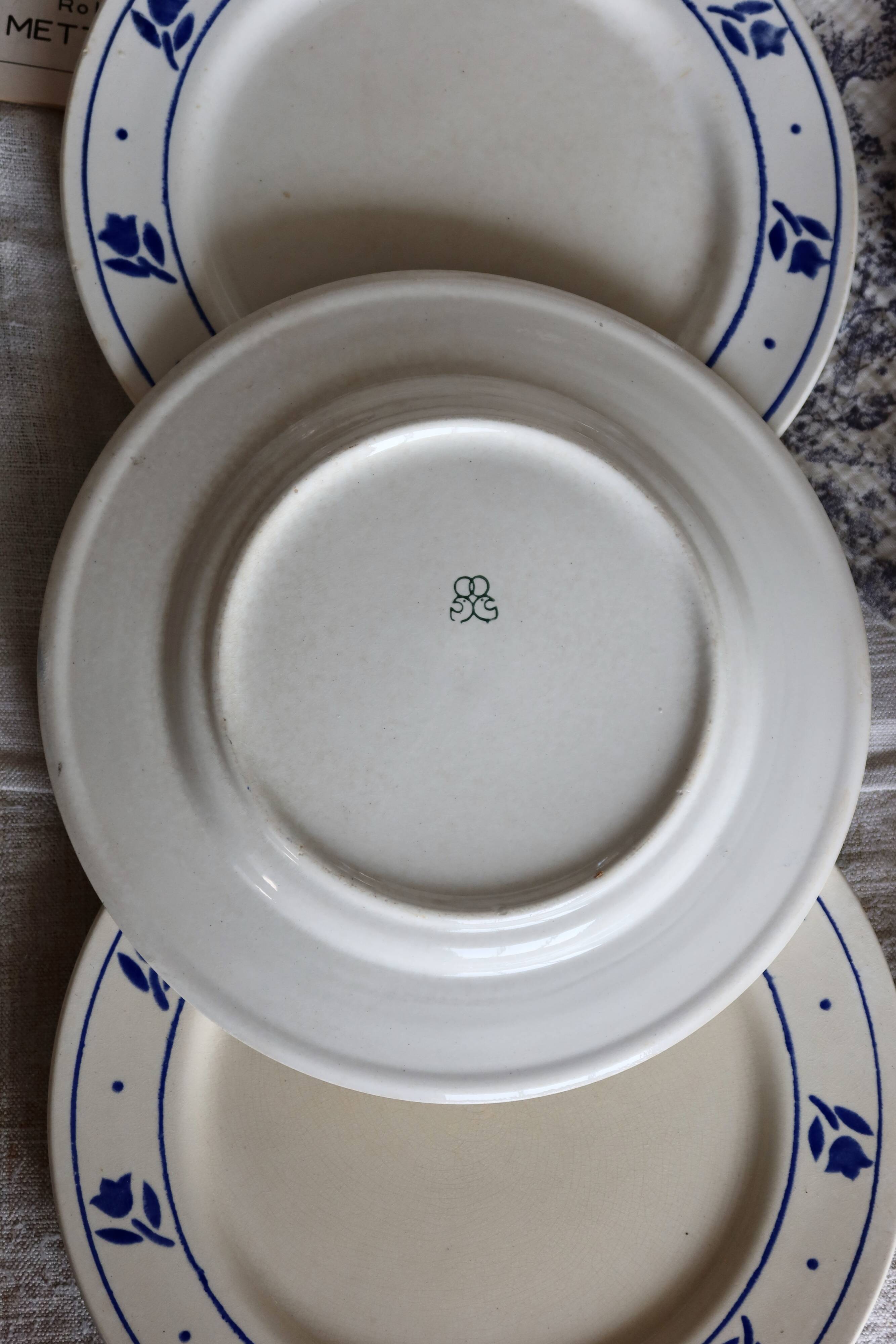 6 antique earthenware dinner plates - Blue tulip decor