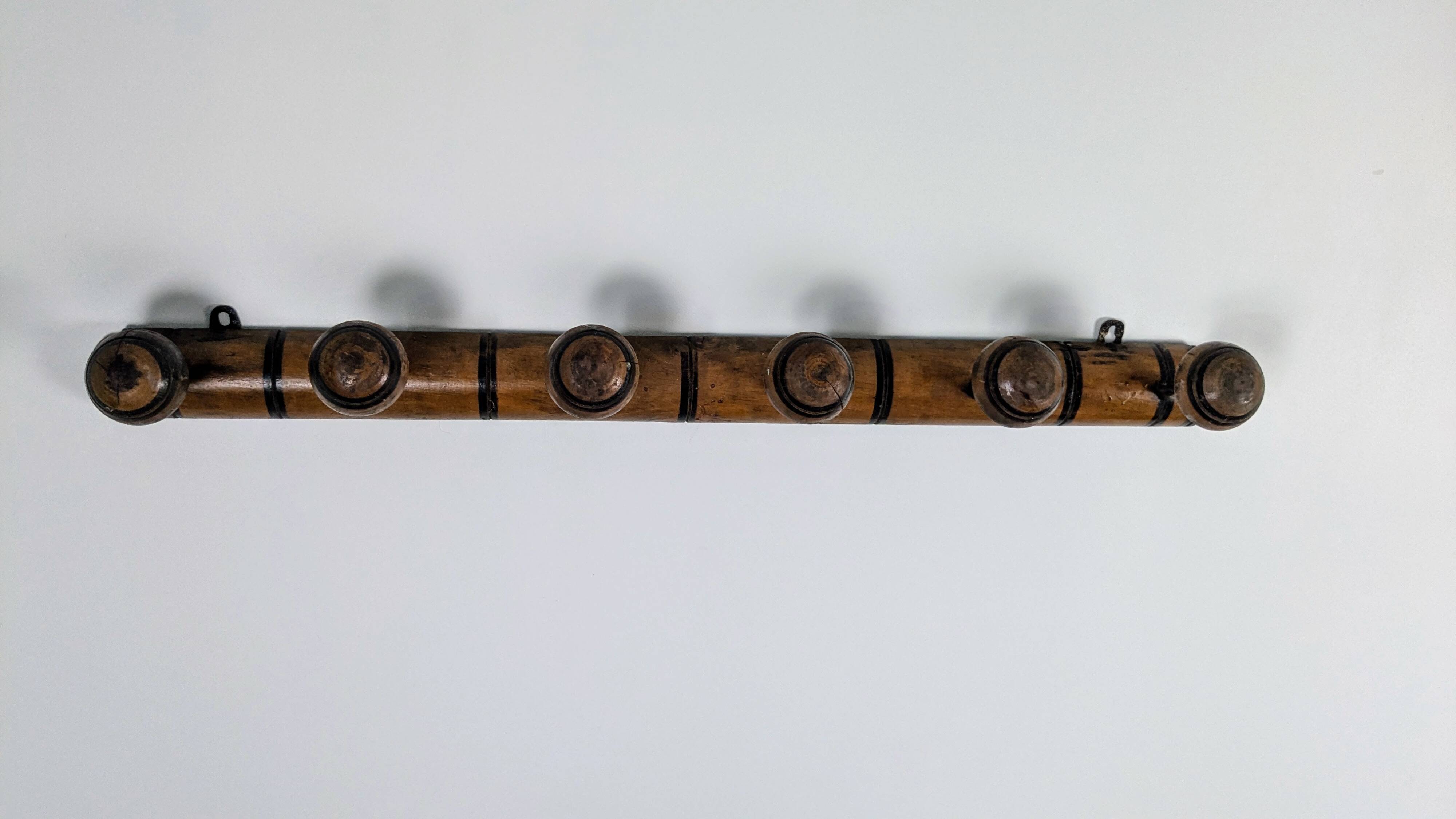 Vintage bamboo carved wood coat rack with 7 hooks – Natural elegance