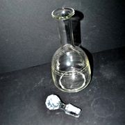 Carafe ancienne gravée frise de laurier 1900
