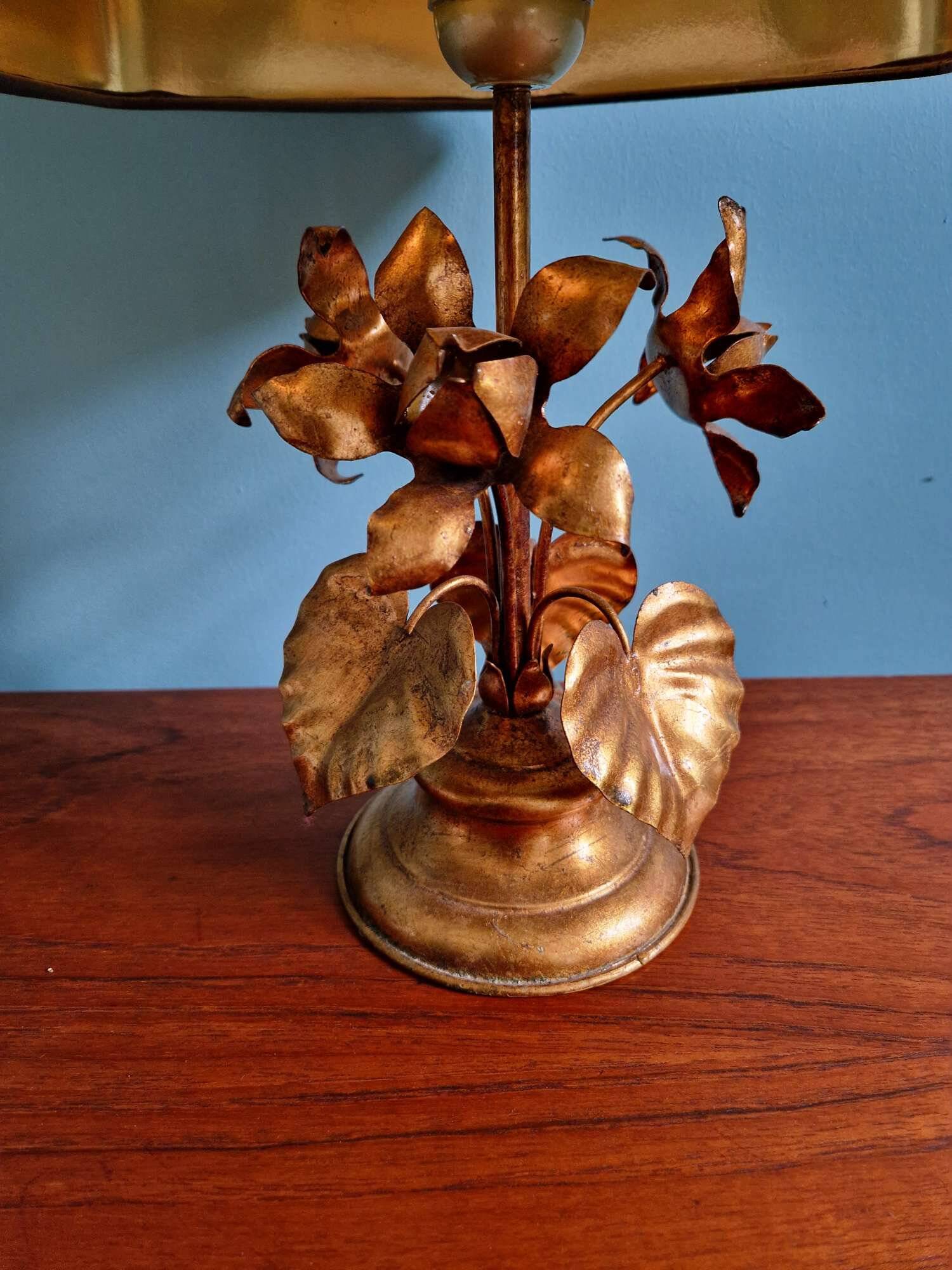 Lampe de table italienne en métal dorée, style Hollywood Regency, 1970