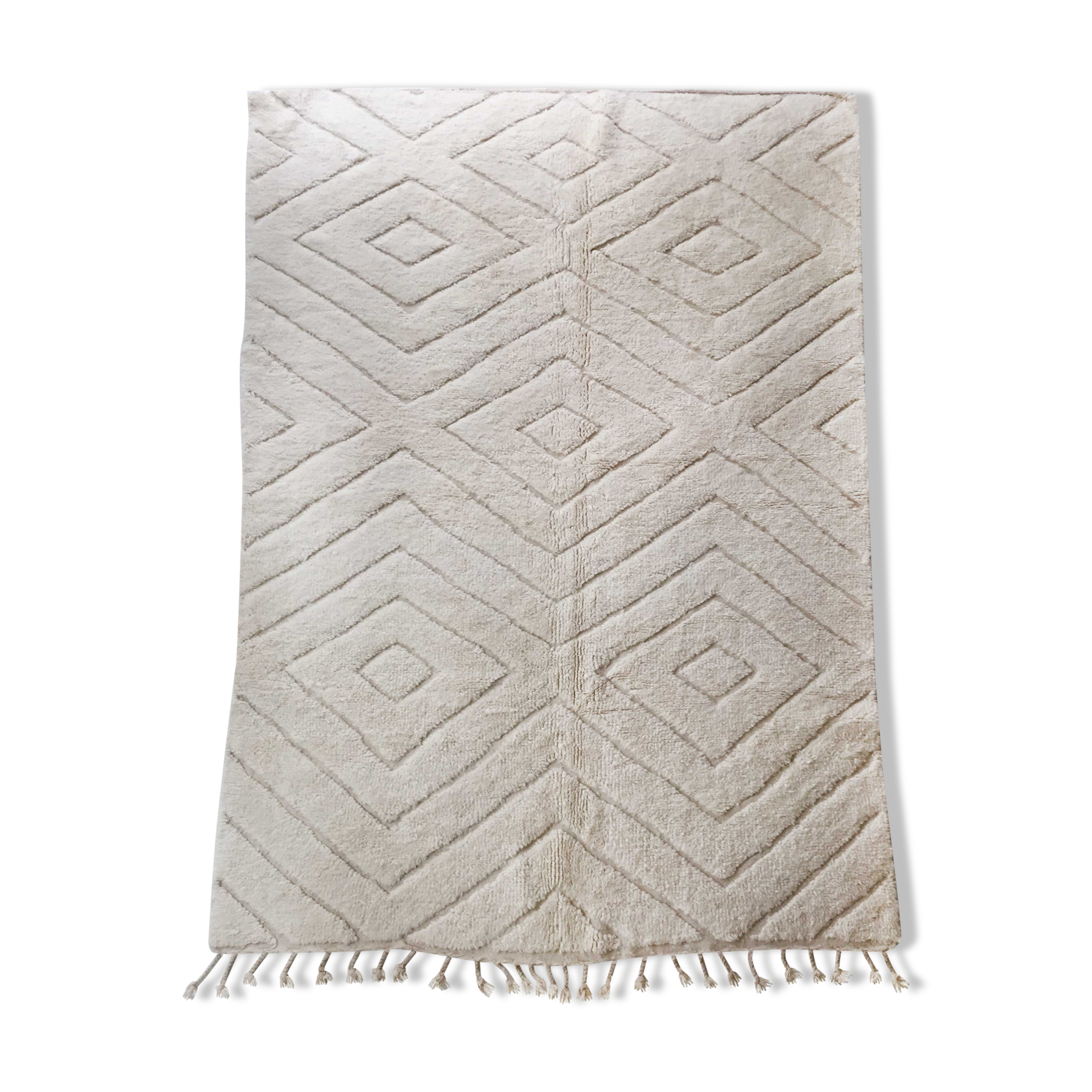 Moroccan Berber carpet Beni Ouarain unbleached with engraved diamonds 305x198cm