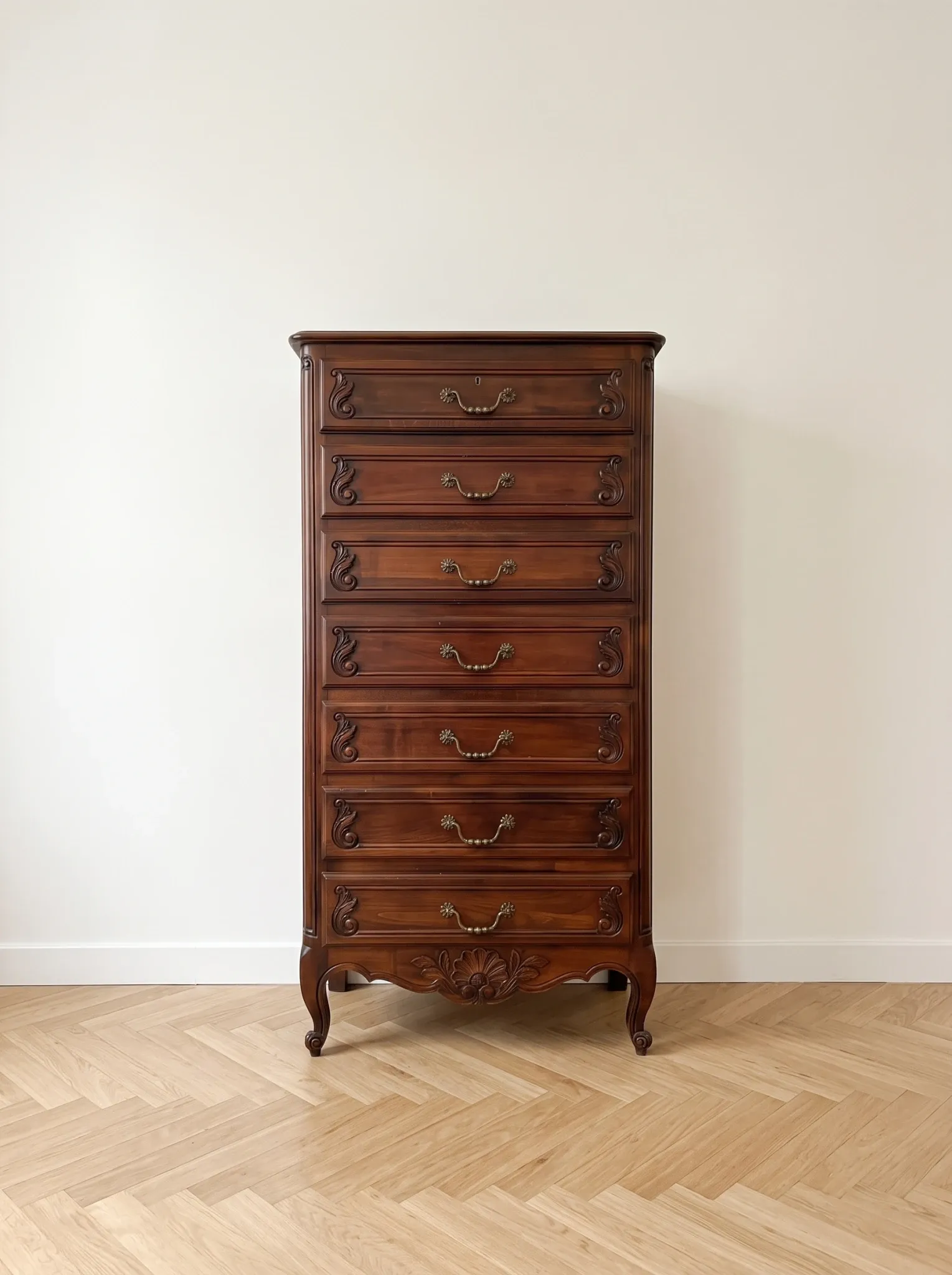 Louis XV style chest of drawers in dark wood with 7 drawers
