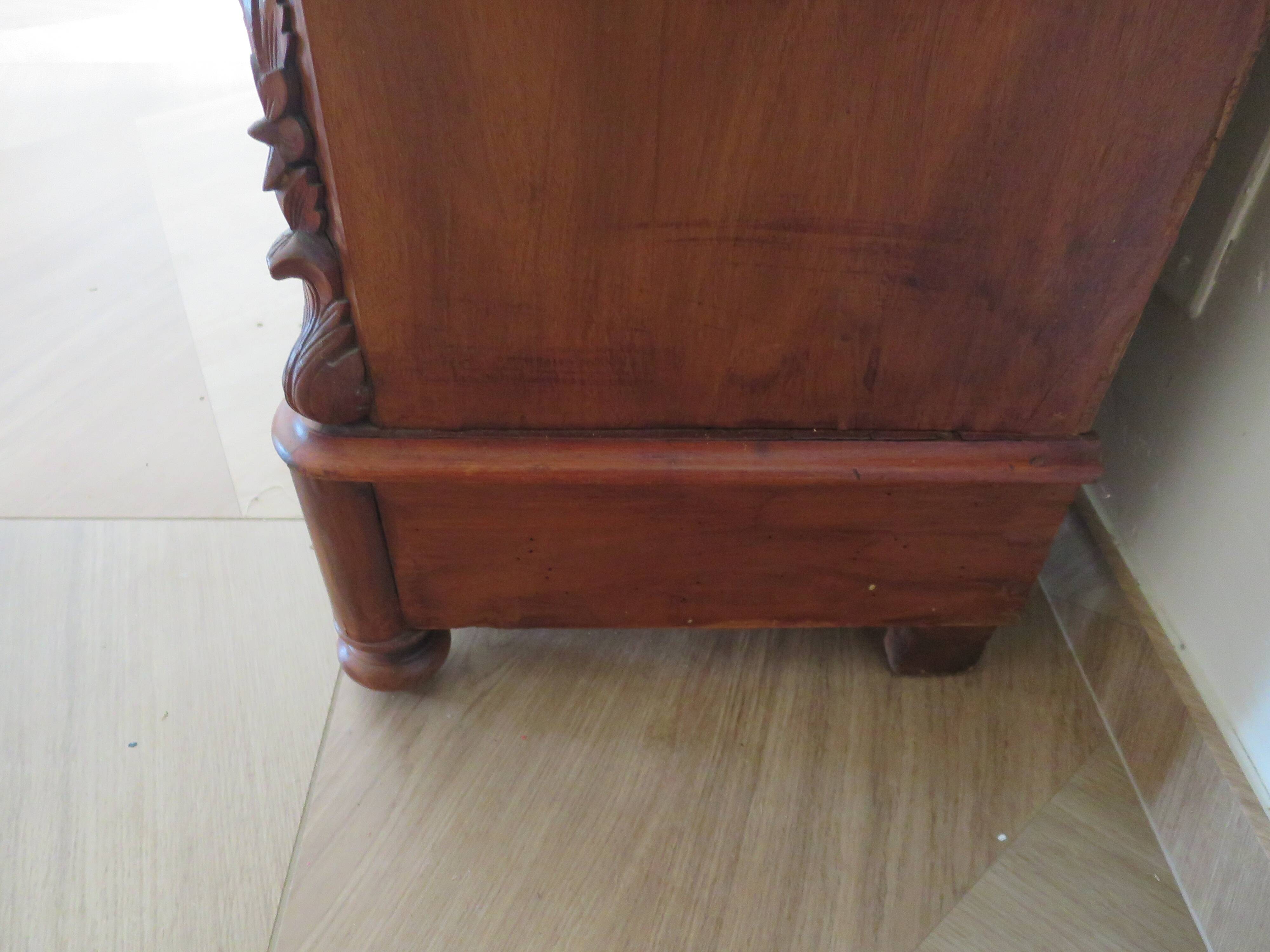 Curved showcase library carved wood 2 doors mahogany English style