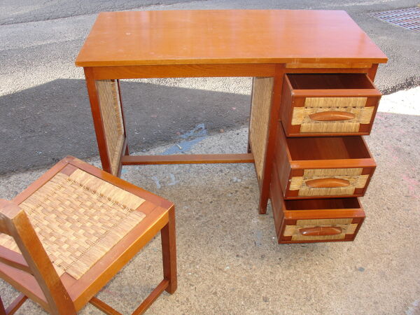 Bureau et sa chaise en acajou et paillage fabrication Mexique en 1959