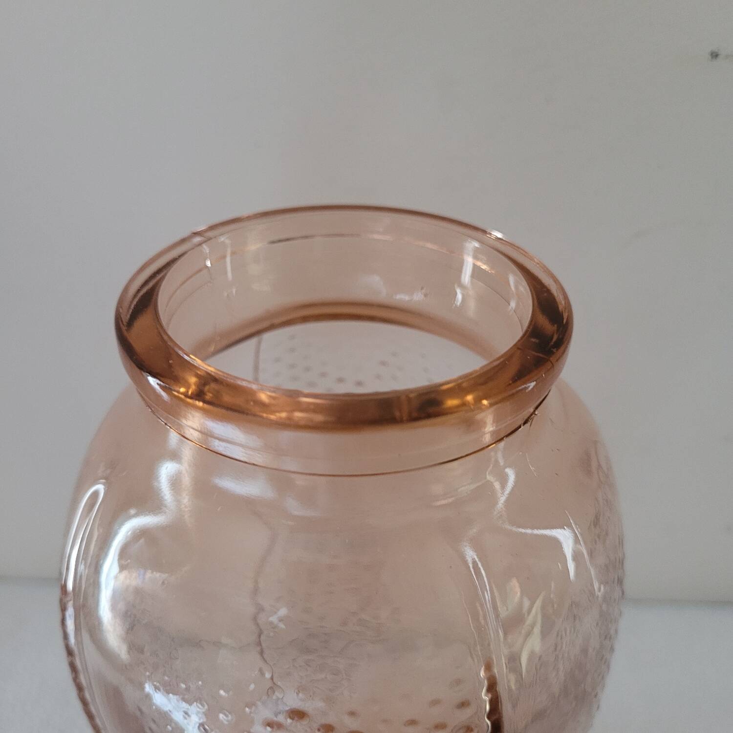 "opalescent hobnail peach-pink vase"