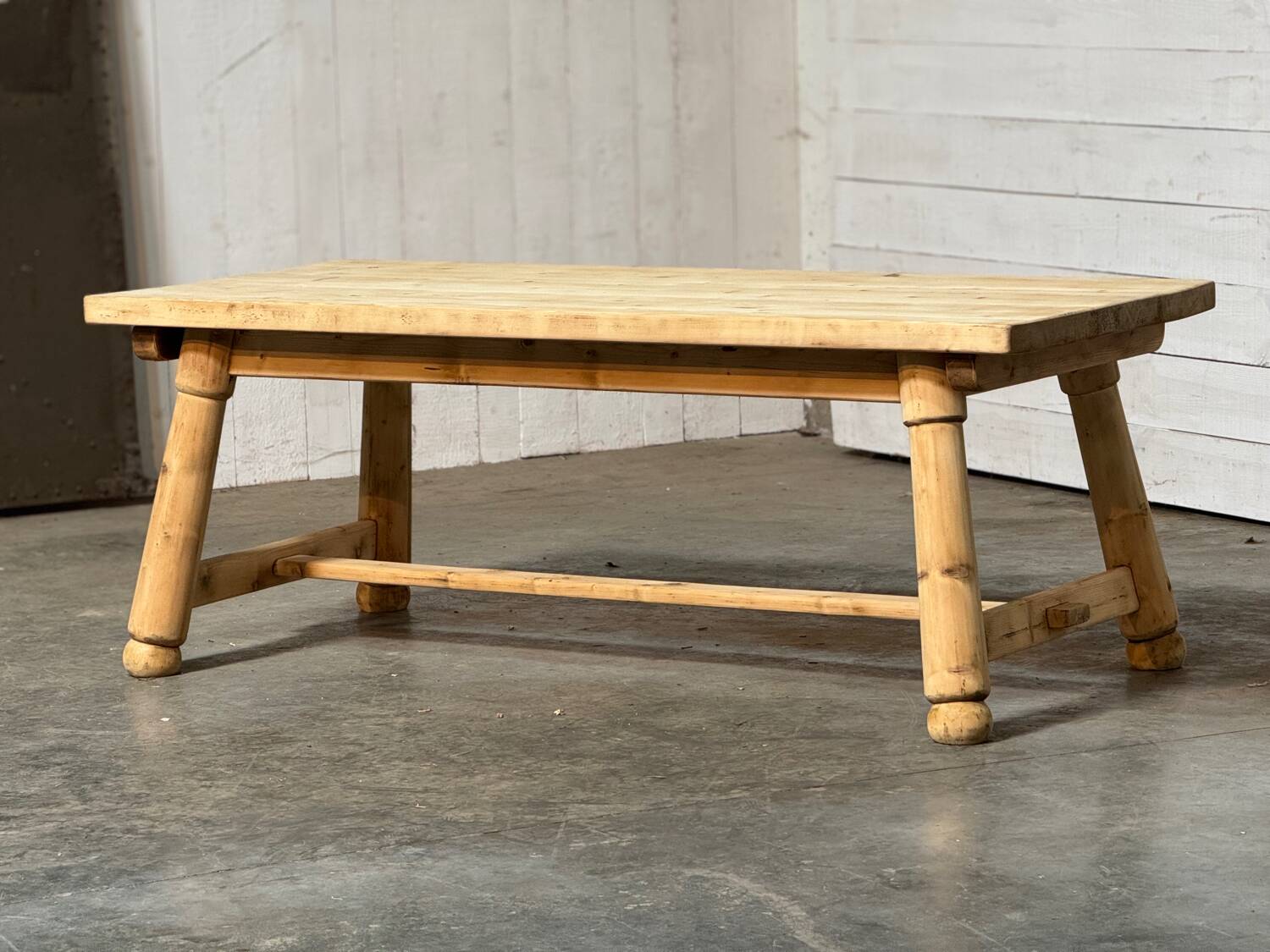 Scandinavian table in fir