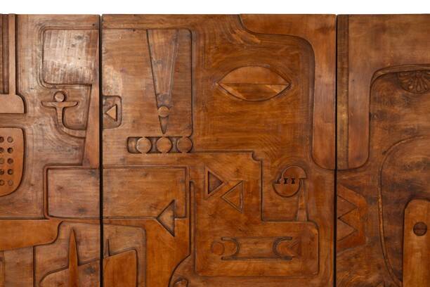 Victory of Segonzac. Triptych panel in carved wood. Contemporary.