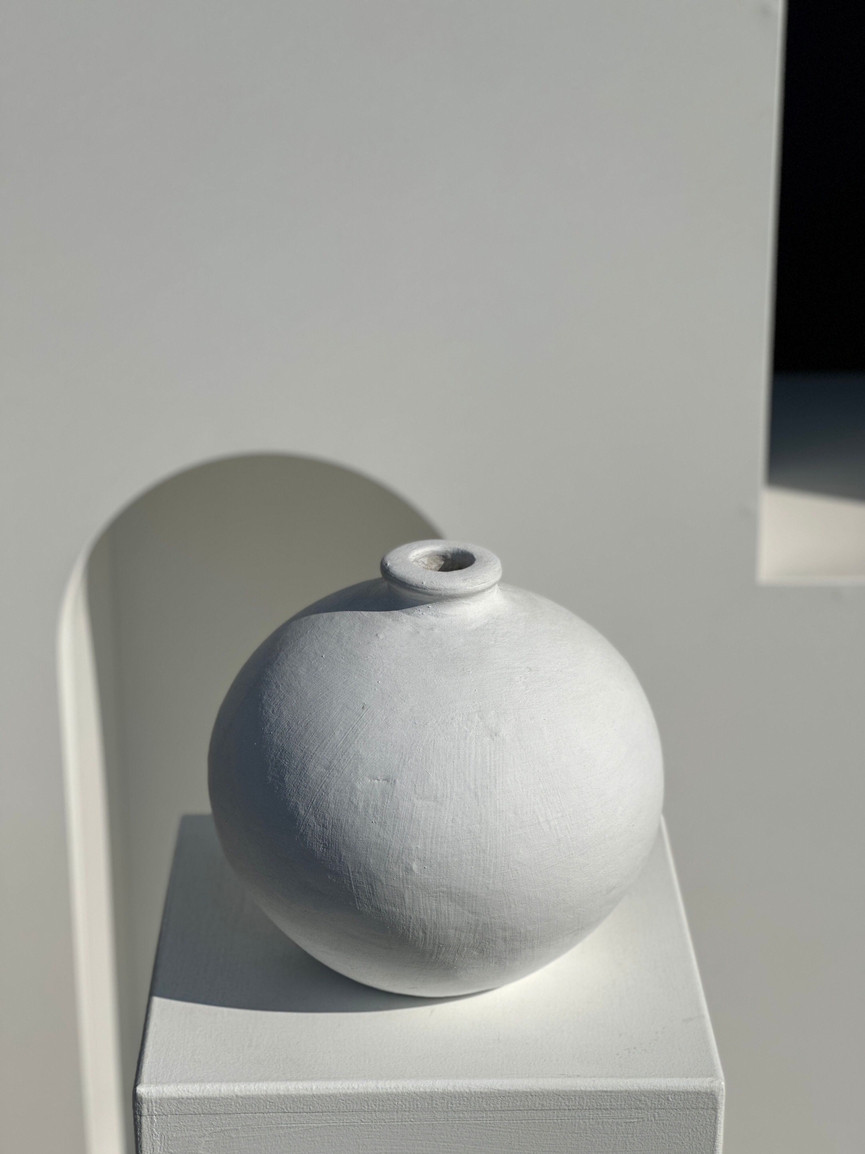 Handcrafted terracotta ball vase painted white H:24 D:26