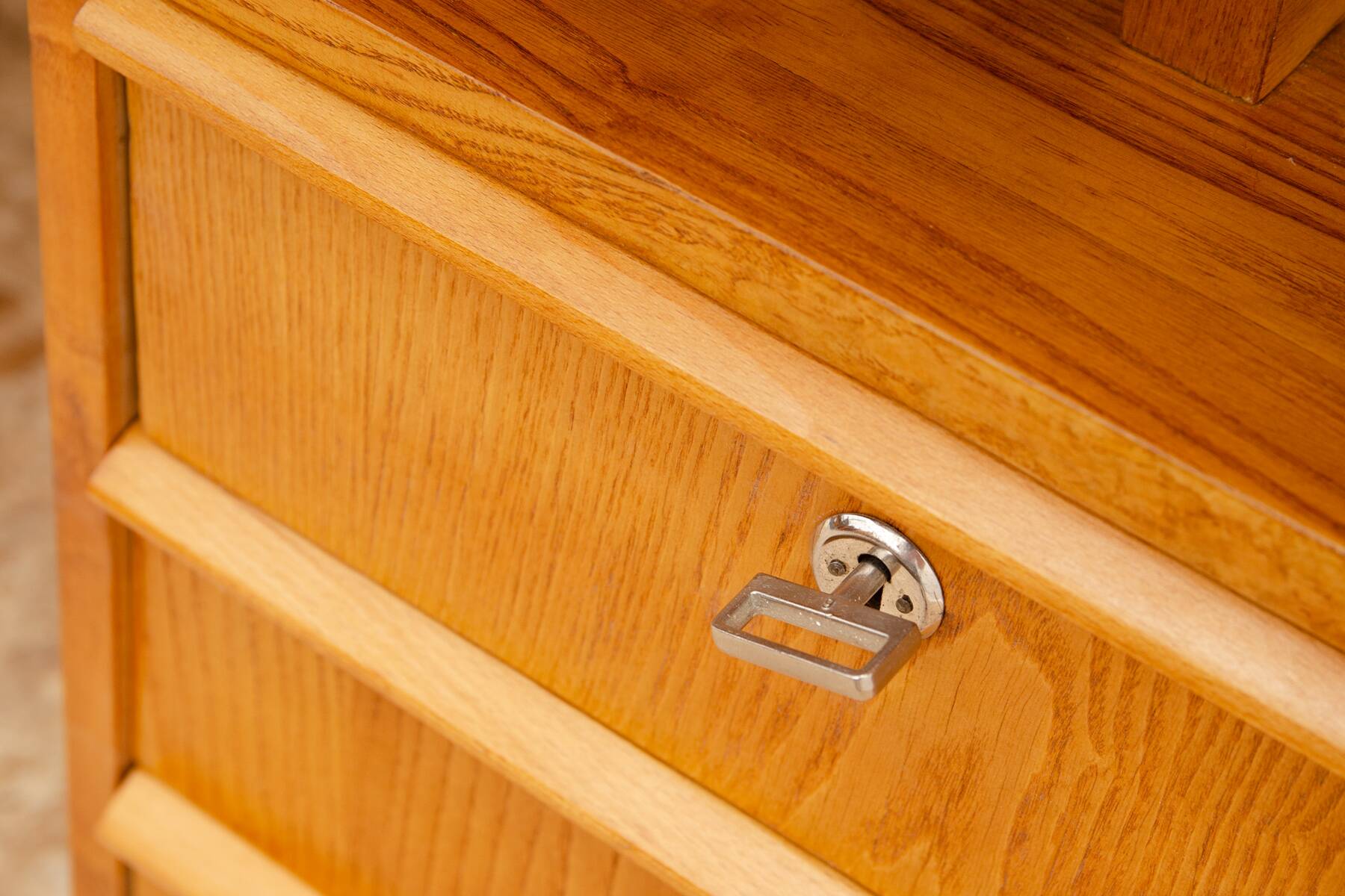 Immense bureau tchécoslovaque entièrement rénové, années 1970, Europe centrale