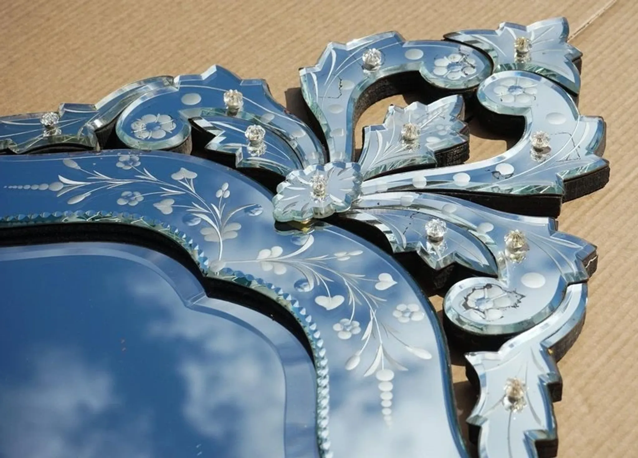 Antique Venetian Heart-Shaped Wall Mirror in Printed Glass, Italy, 1910s