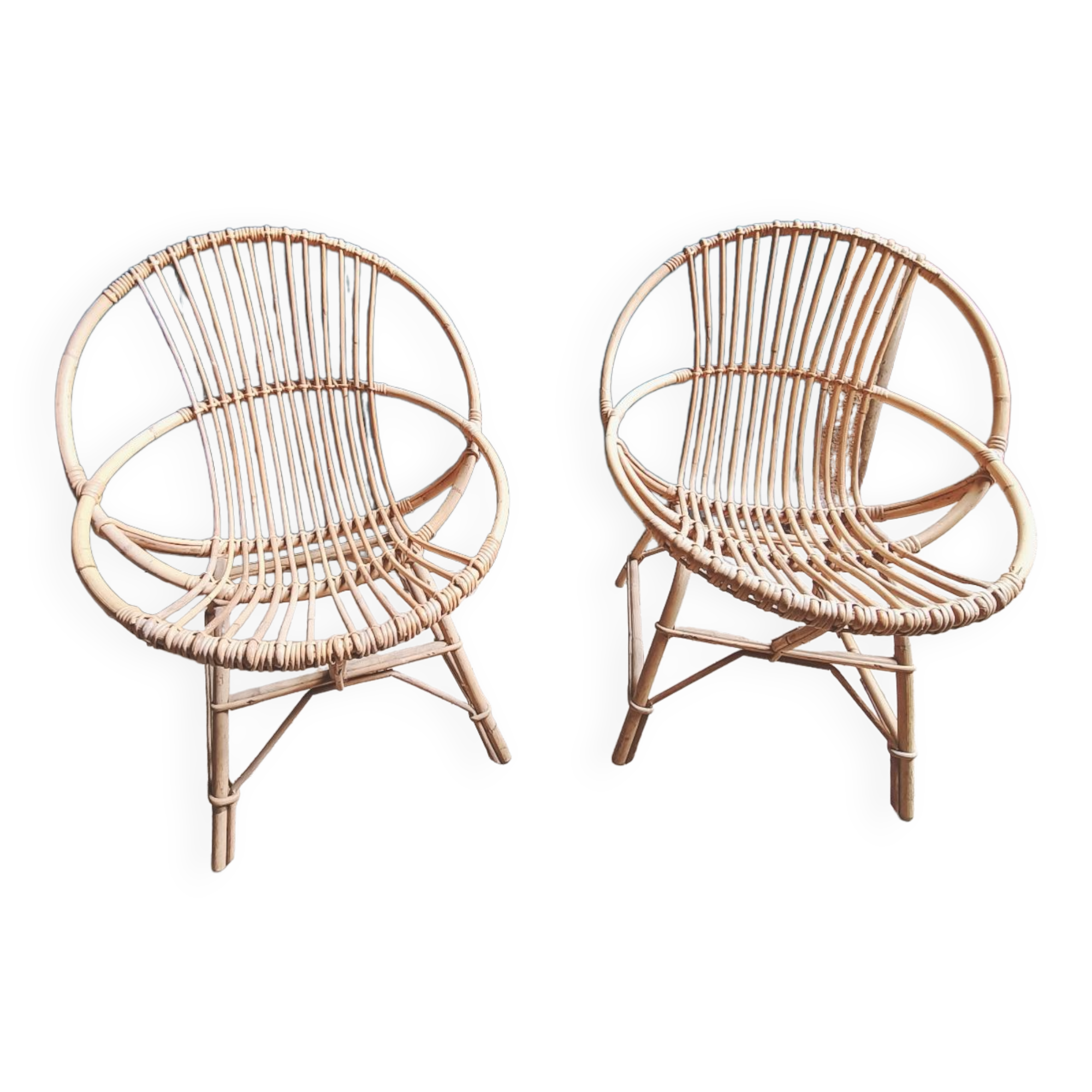 Paire de fauteuils coquille en rotin vintage 1960
