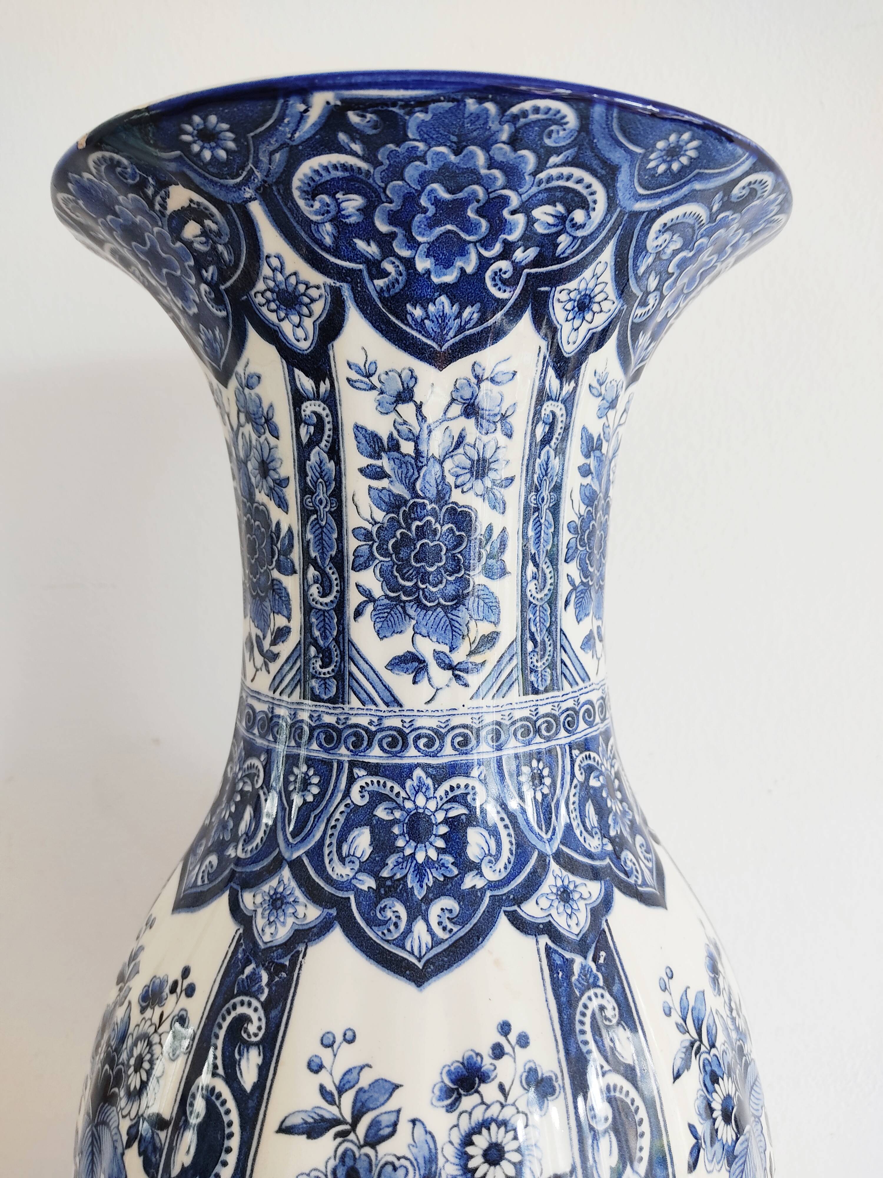 Vase decor Delft model Delfia Italy