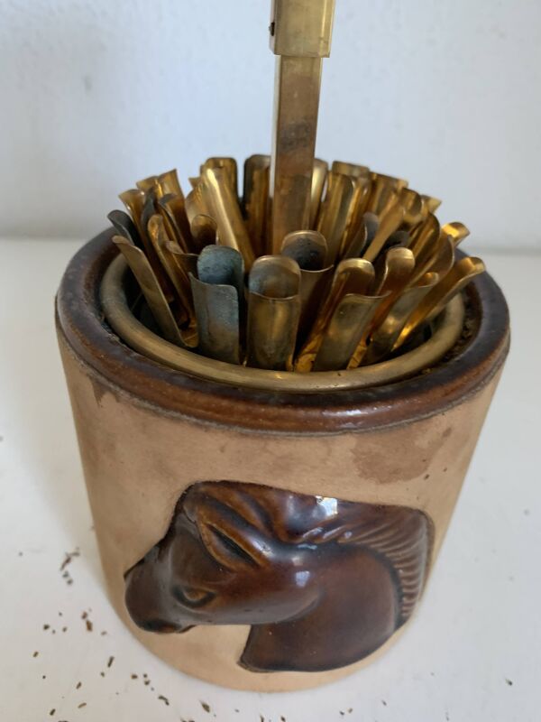 Porte-cigarettes Longchamp en daim beige et décor de cheval, 1960