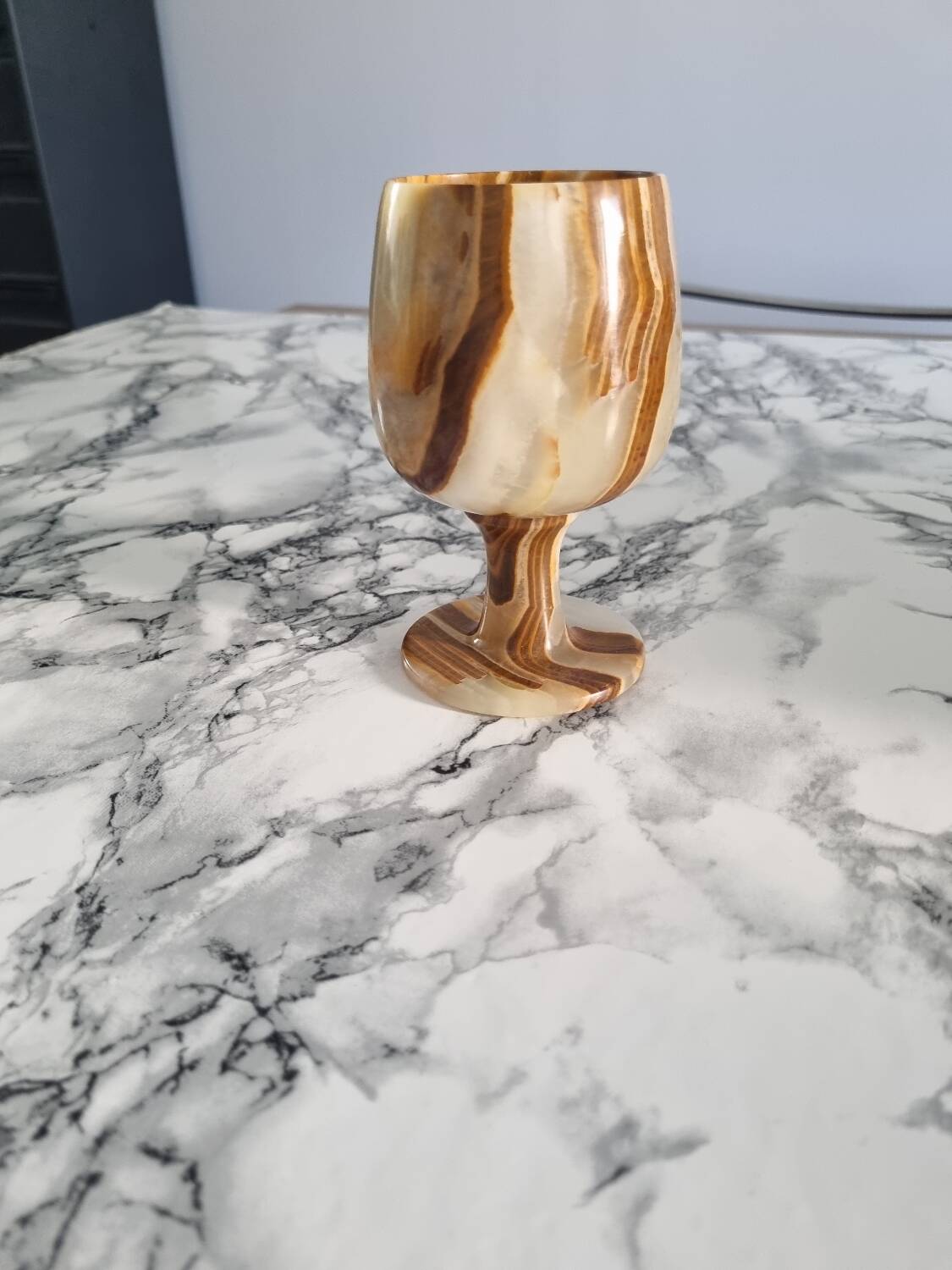 Onyx wine glass