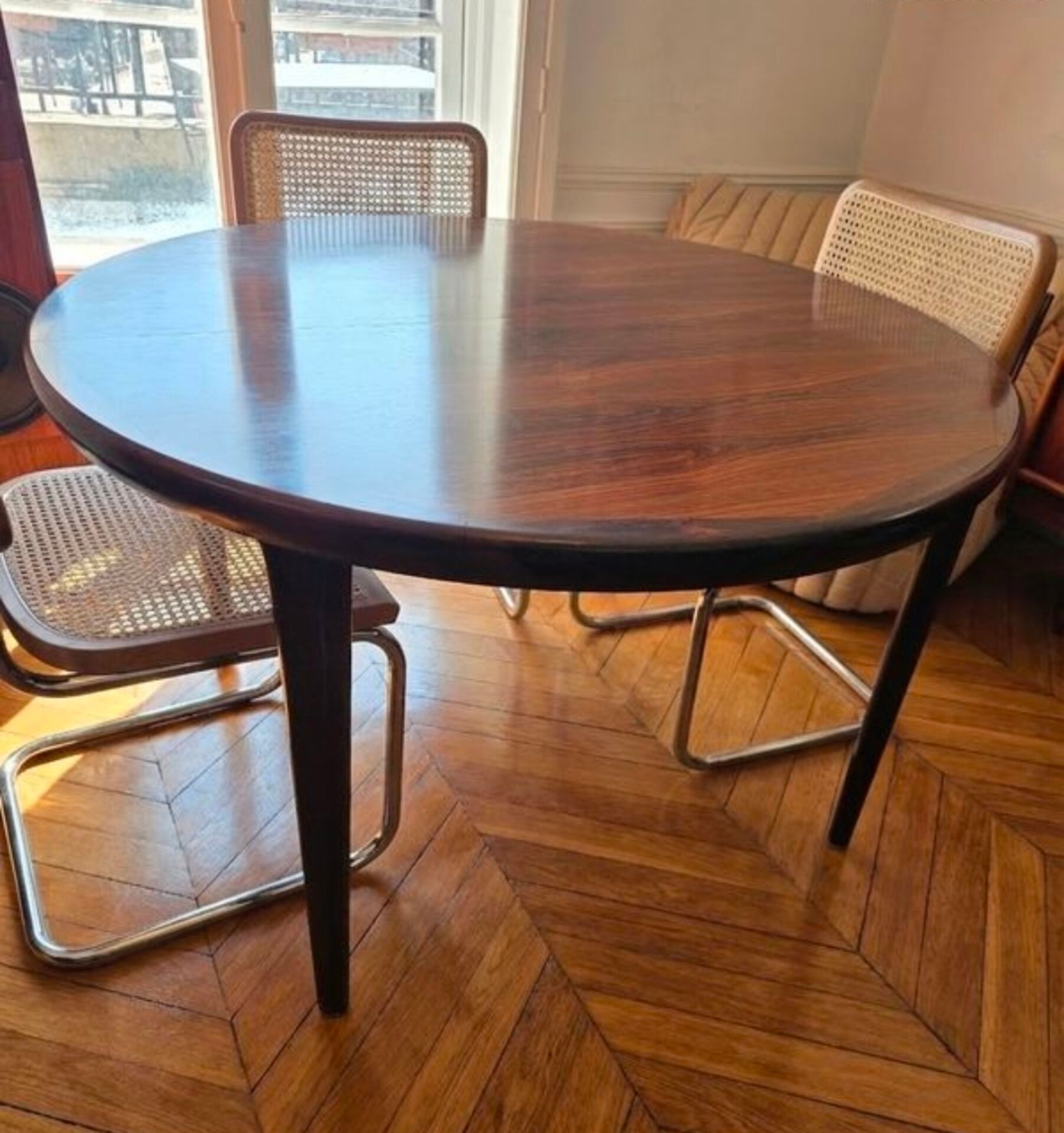 Round table by VV Møbler Spottrup extendable in rosewood