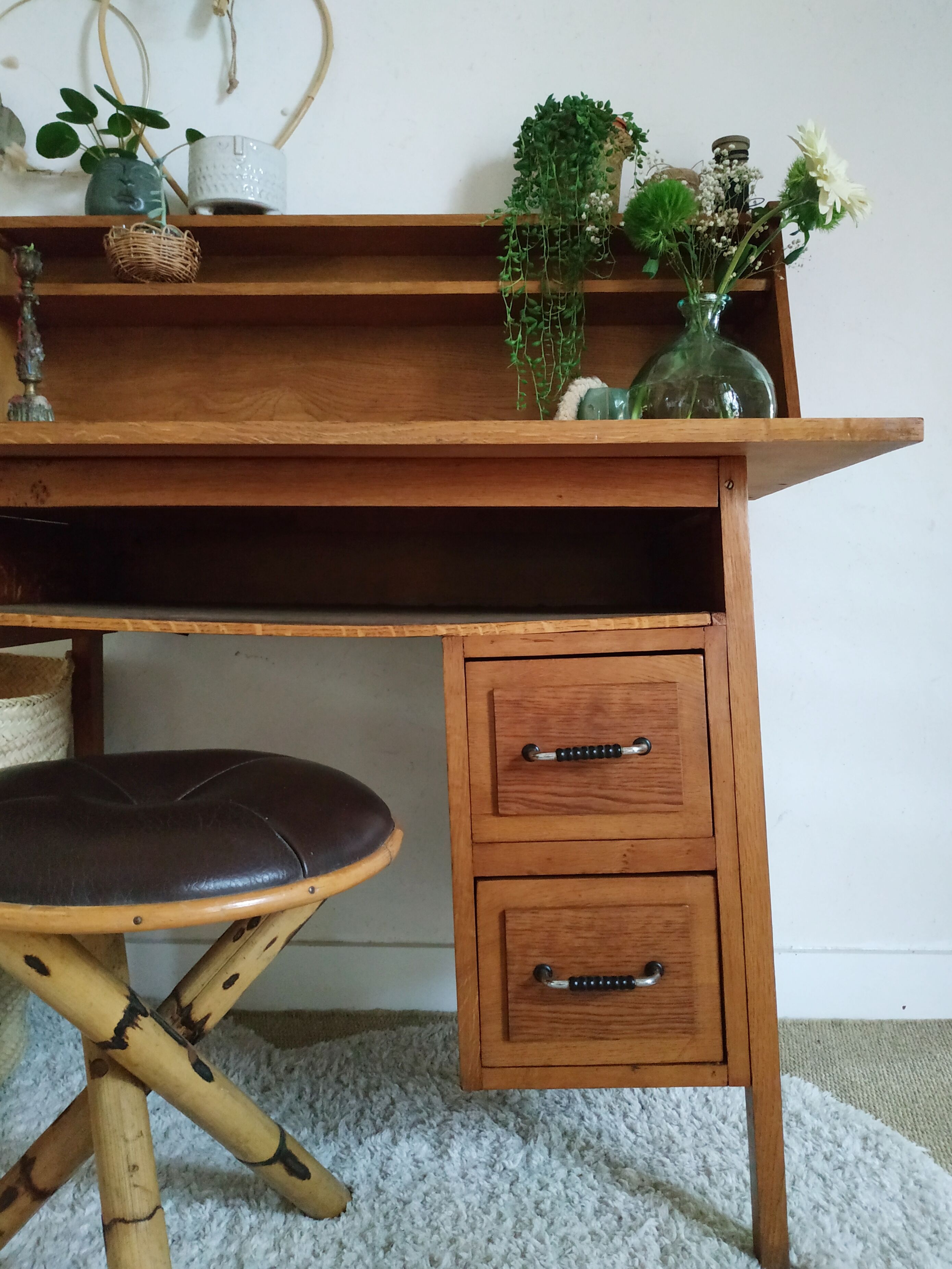 Bureau scandinave pieds compas vintage
