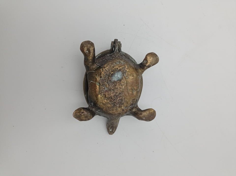 Brass ashtray turtle