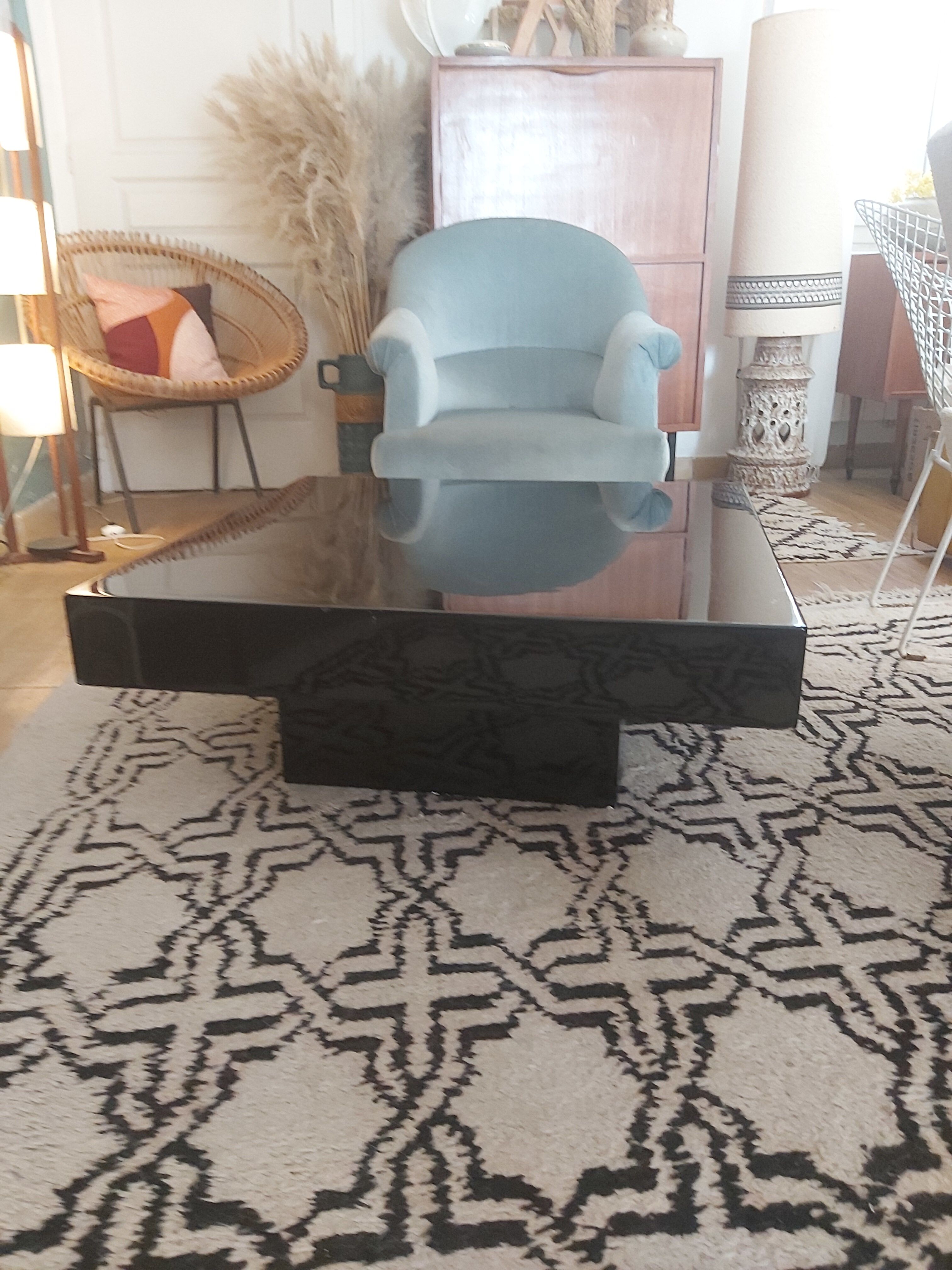 Coffee table in black varnish 70s