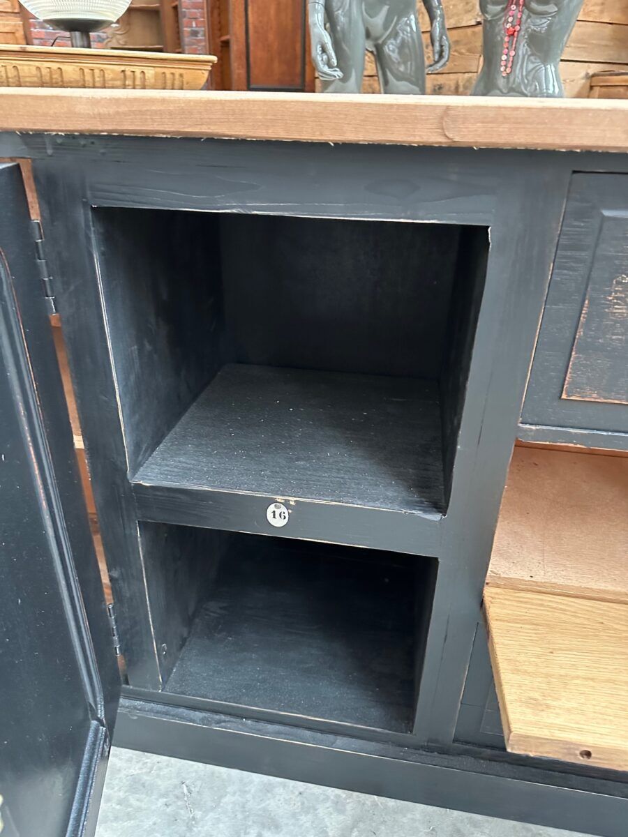 Handcrafted enfilade