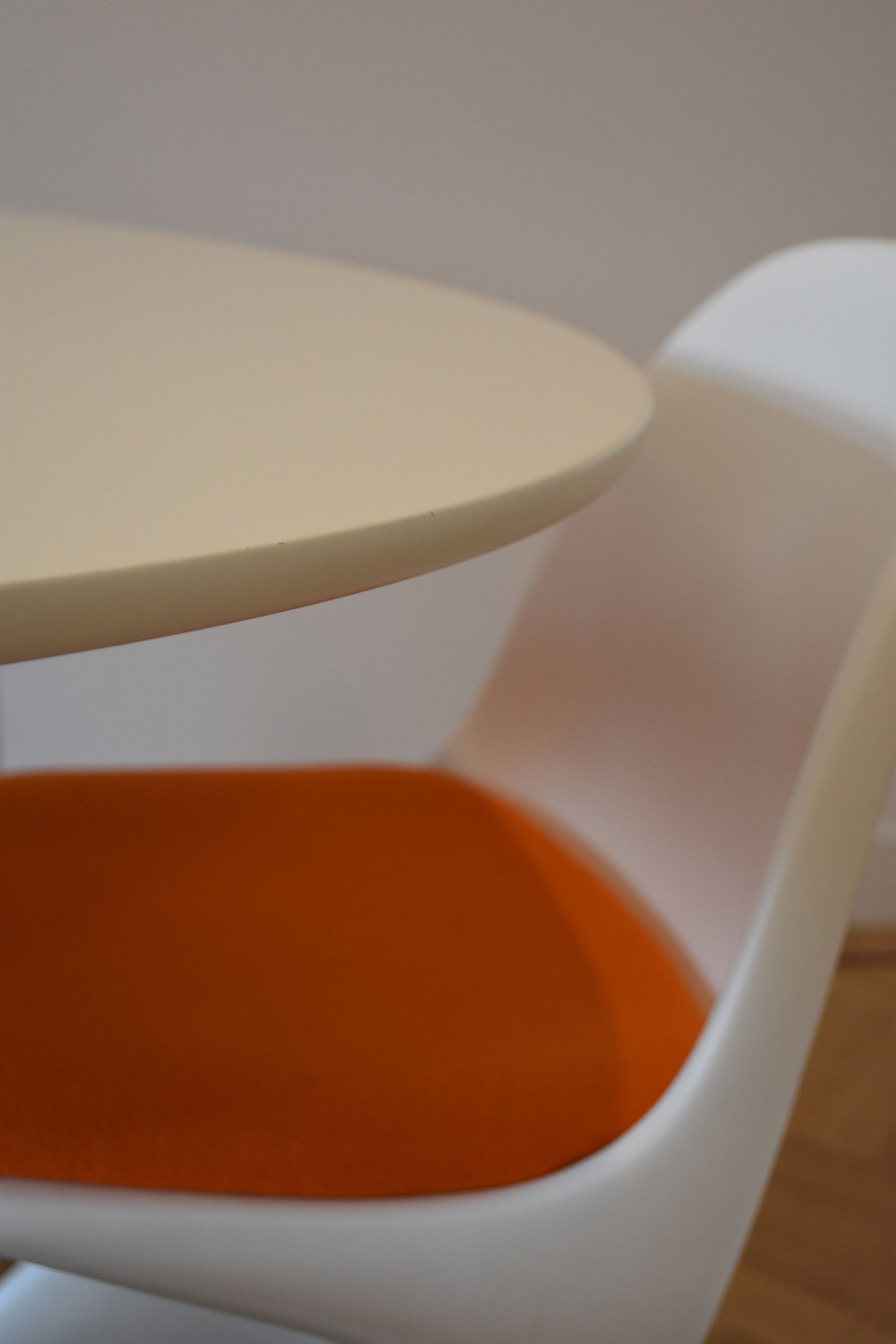 Casalino dinning table and 4 stackable chairs by Alexander Begge for Casala, 1970