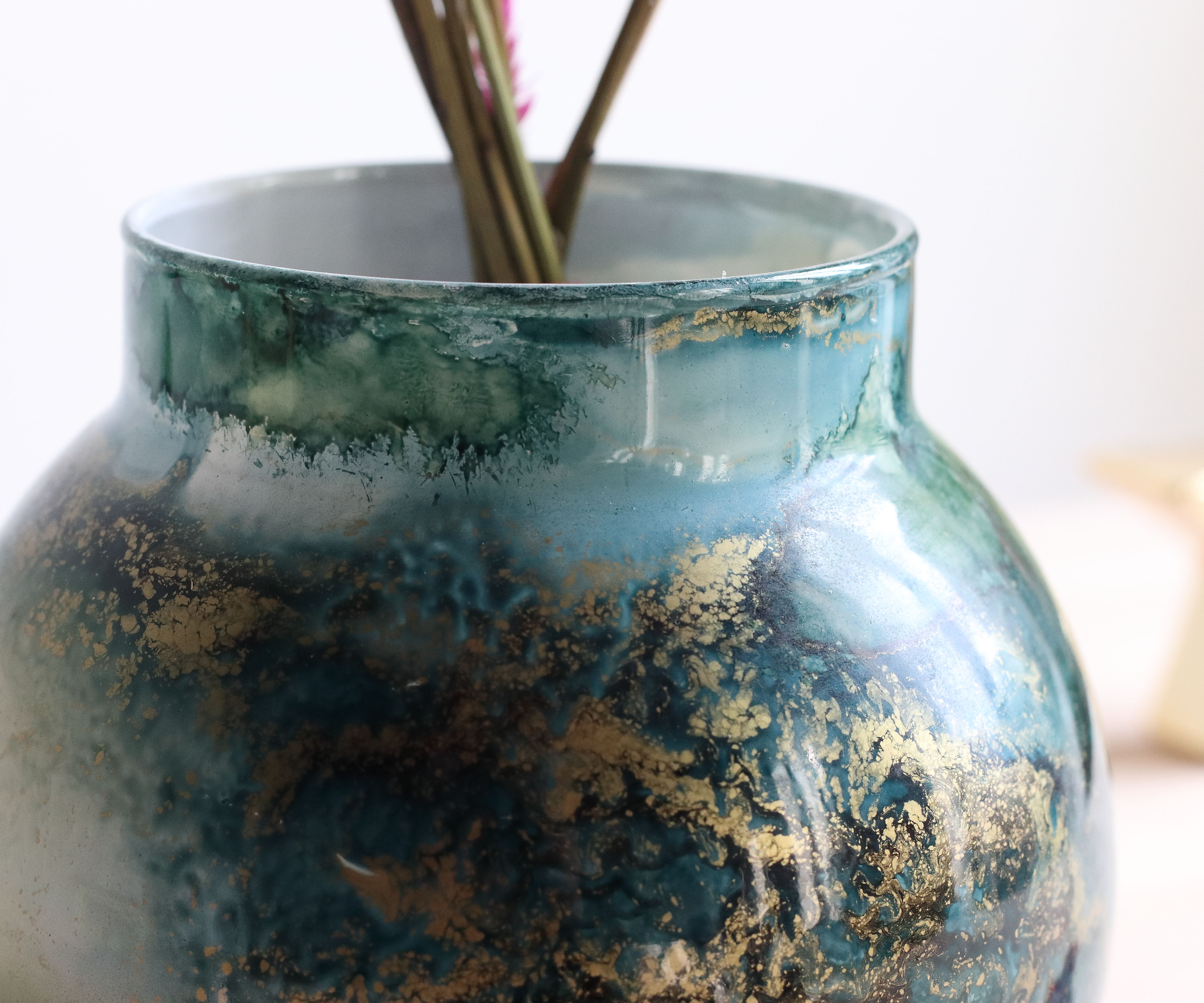 Glass ball vase by Sylvie Montagnon