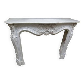 Louis XVI marble fireplace from the 19th century