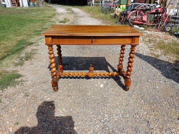 Table en noyer 19ème