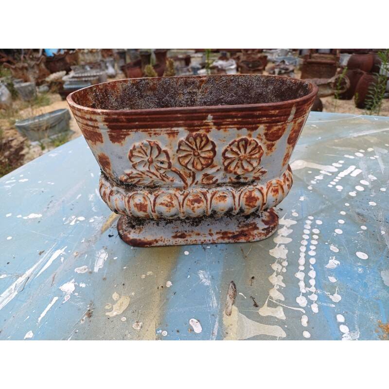 4 cast iron planters from 1900 from Charleville-Mézières