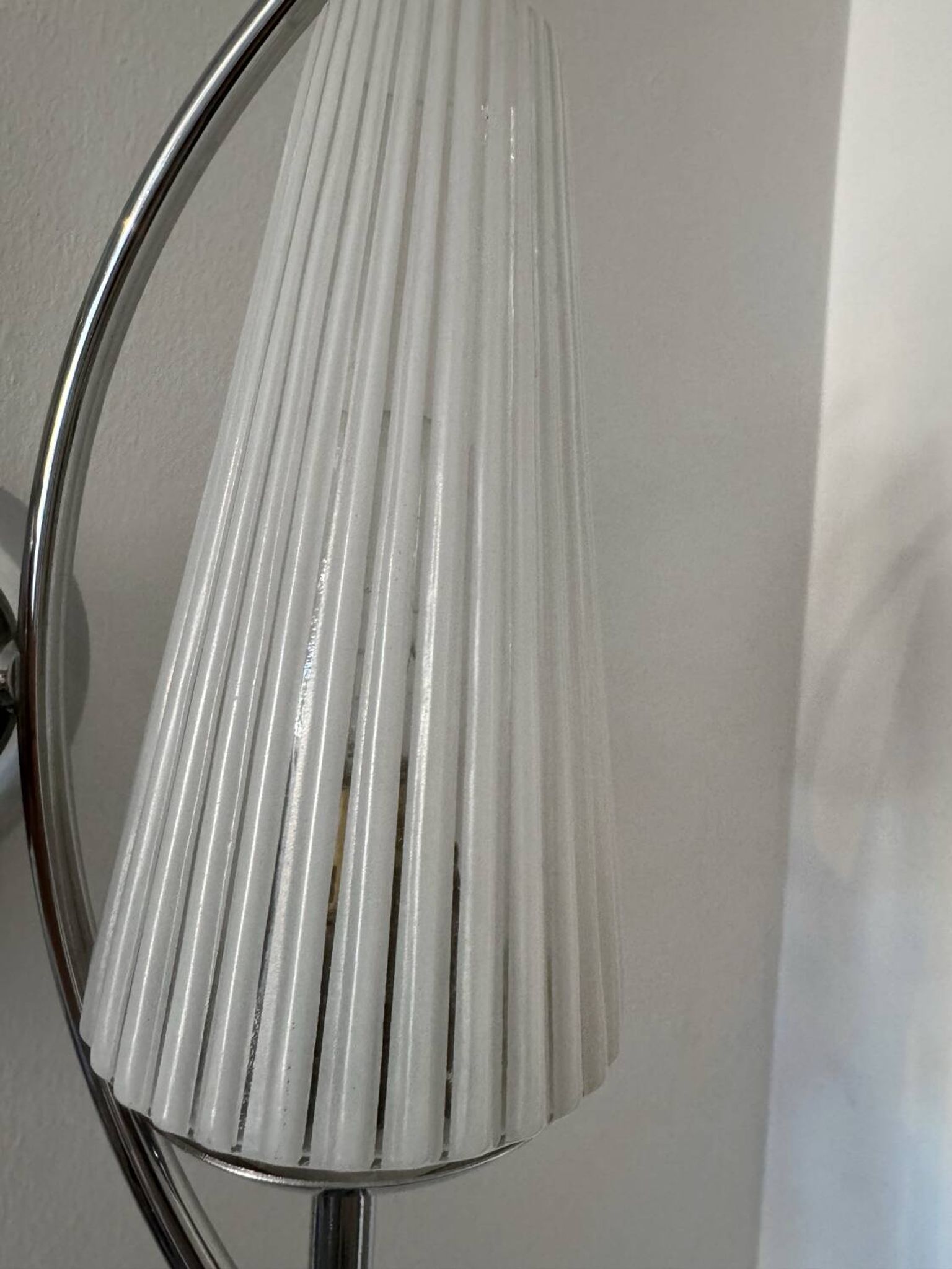 Chrome and ribbed glass wall lights from the 60s (X2)
