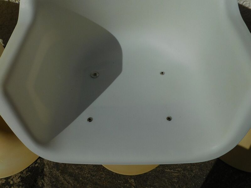 Grosfilex dining table and 4 chairs