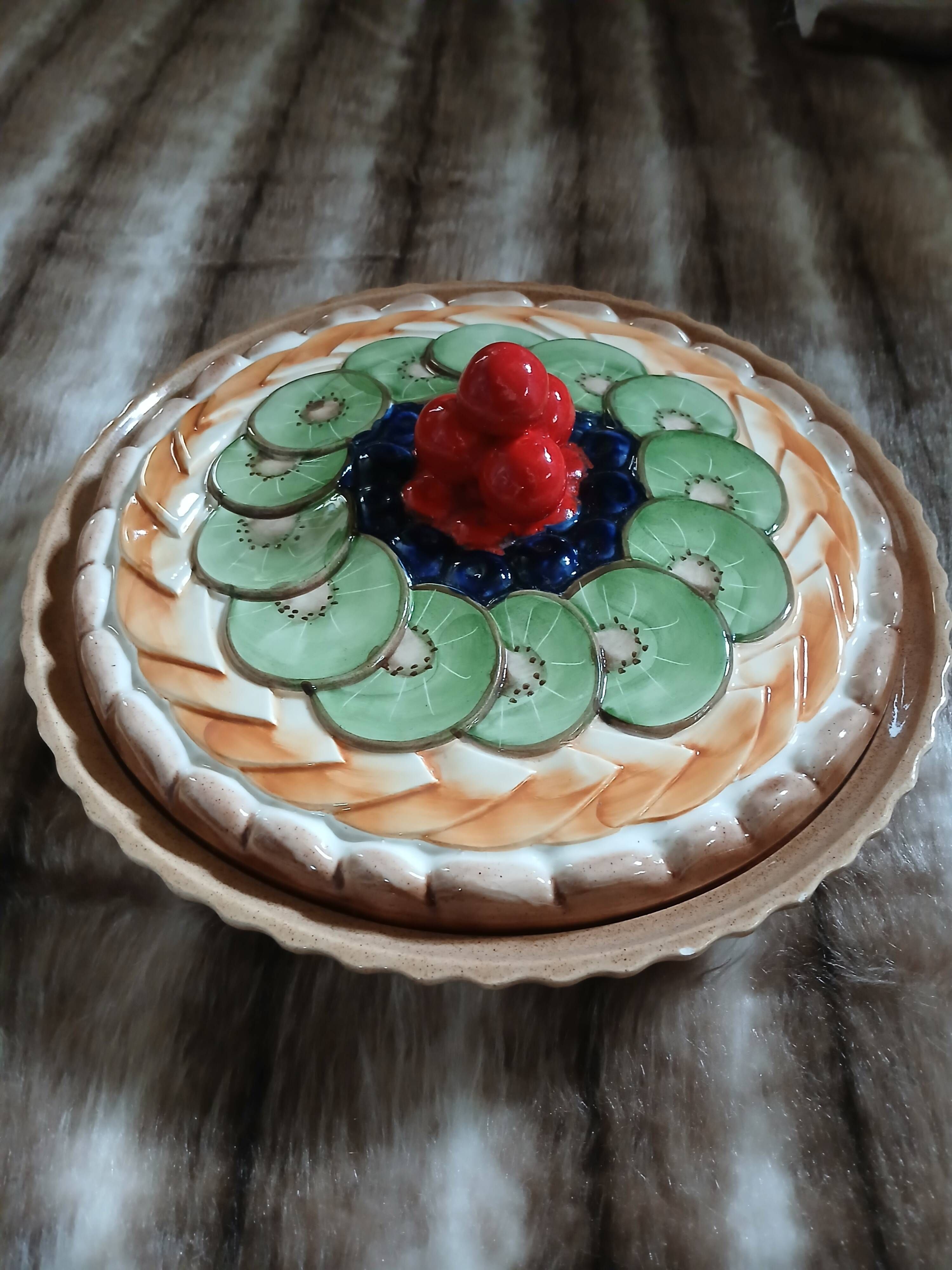 Plat à tarte ancien en barbotine