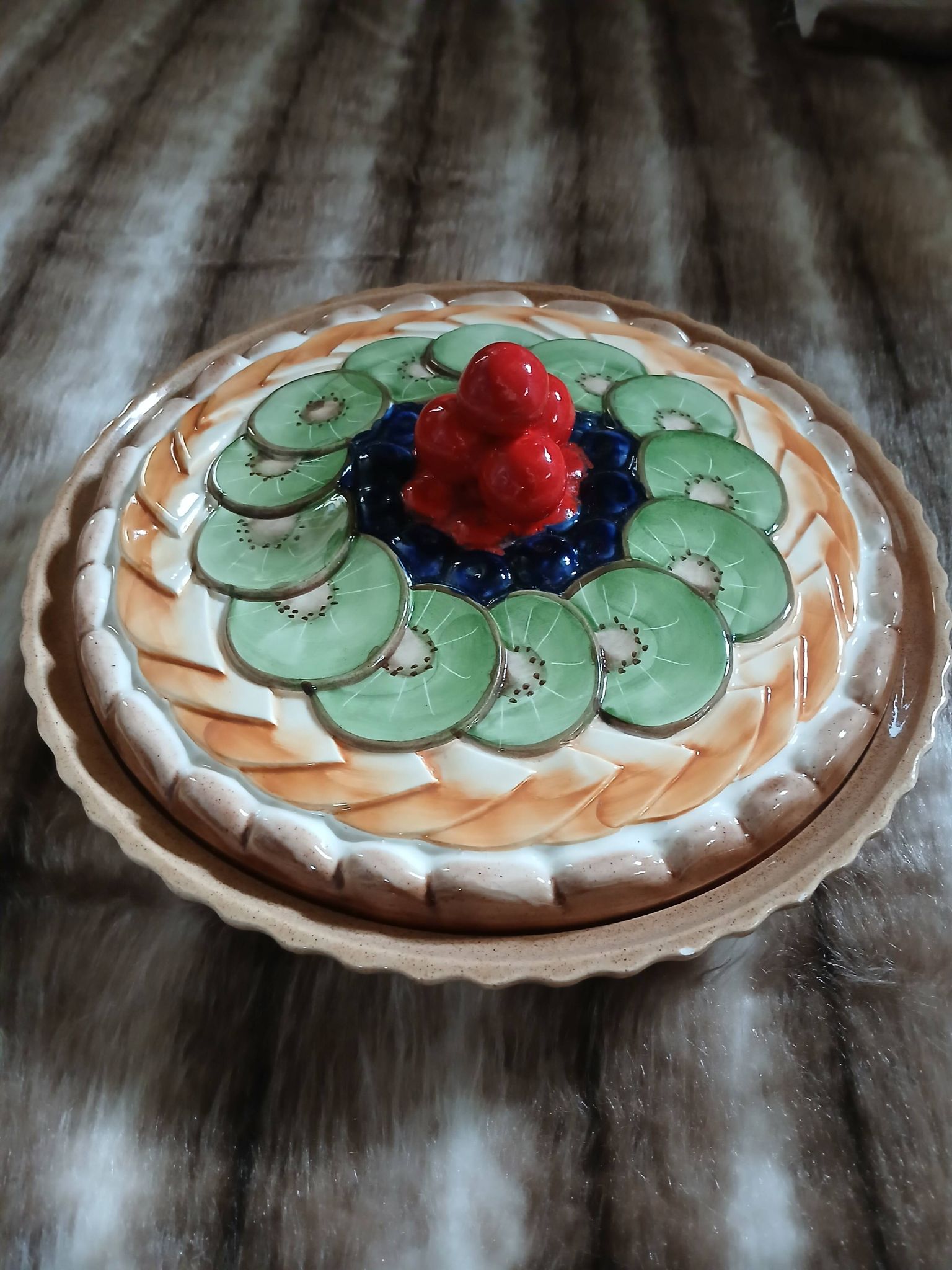 Antique pie dish in slipware